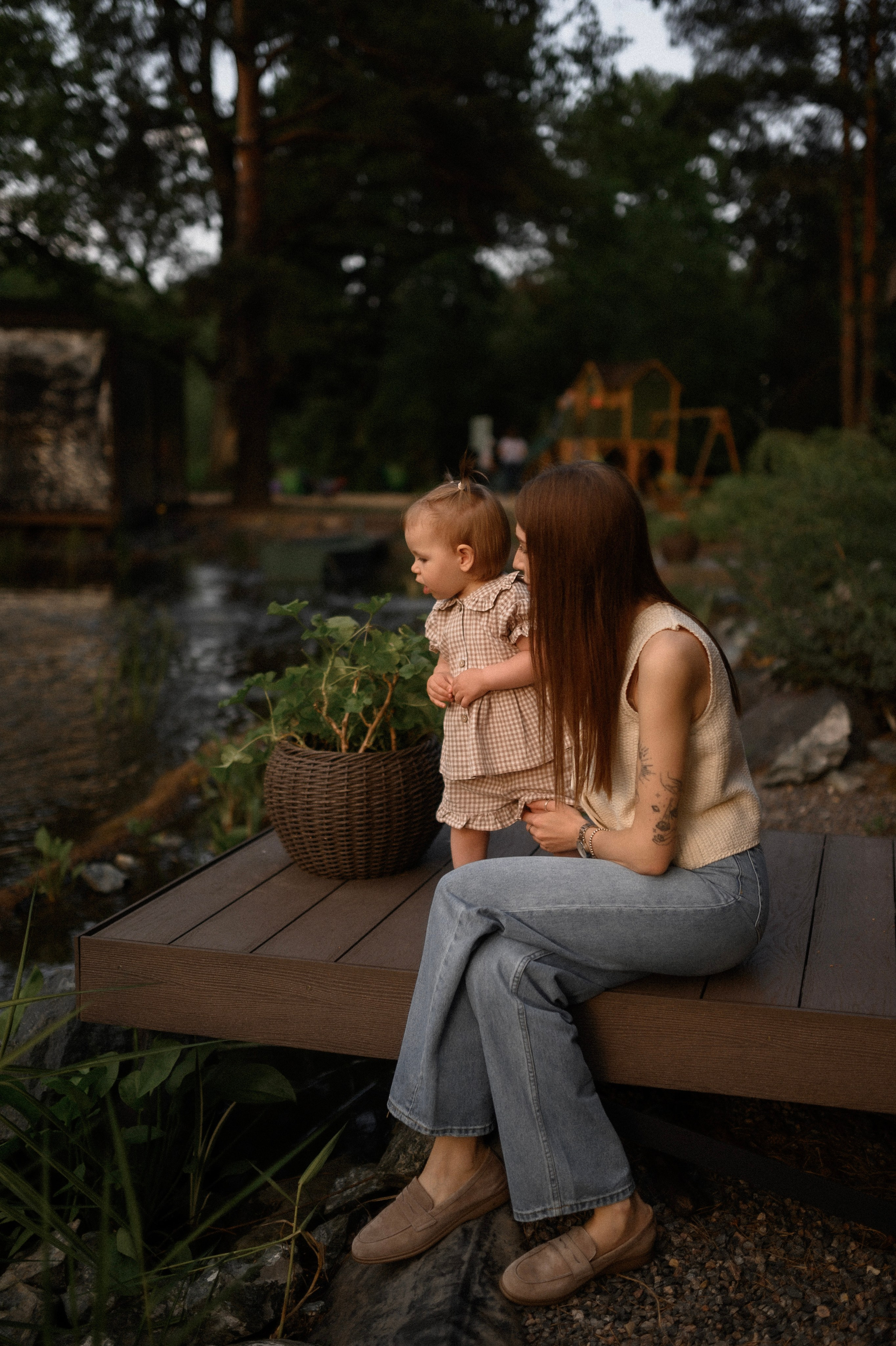 Надя и Алиса в ресторане Кедр. Семейный и свадебный lifestyle-фотограф в Москве Мария Петрова