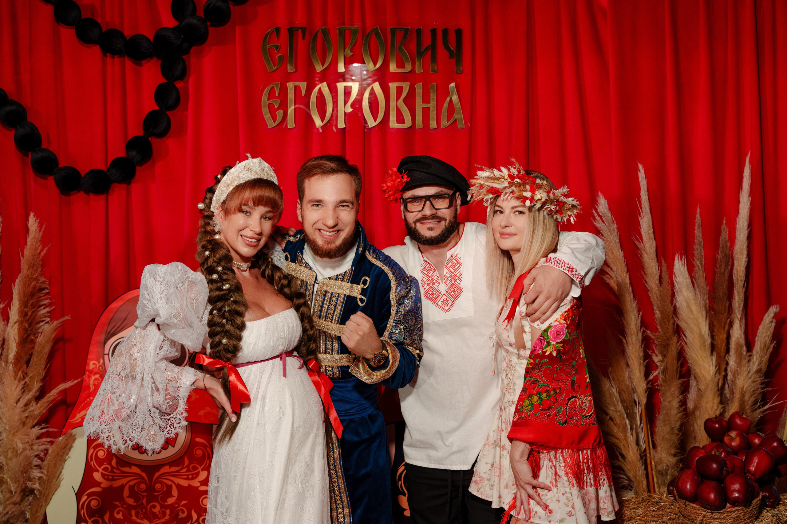 Репортажный фотограф на гендер пати в славянском стиле в Москве. Репортажный фотограф Москва Сергей Дружинин