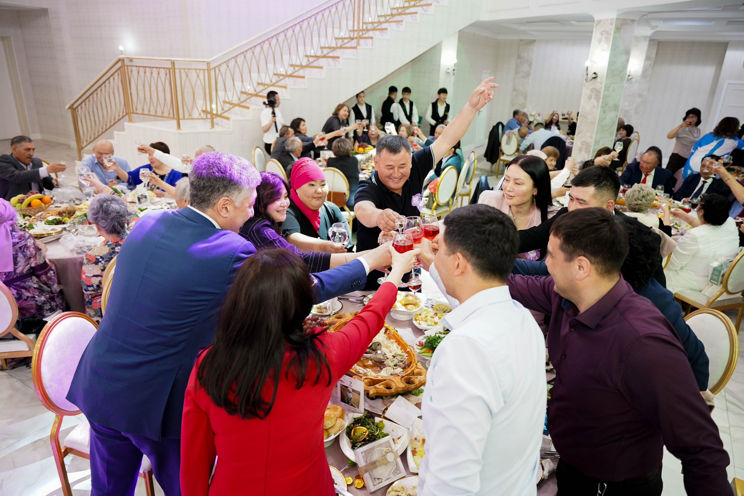 Dana uzatu. Фотограф Ернар Ержанов