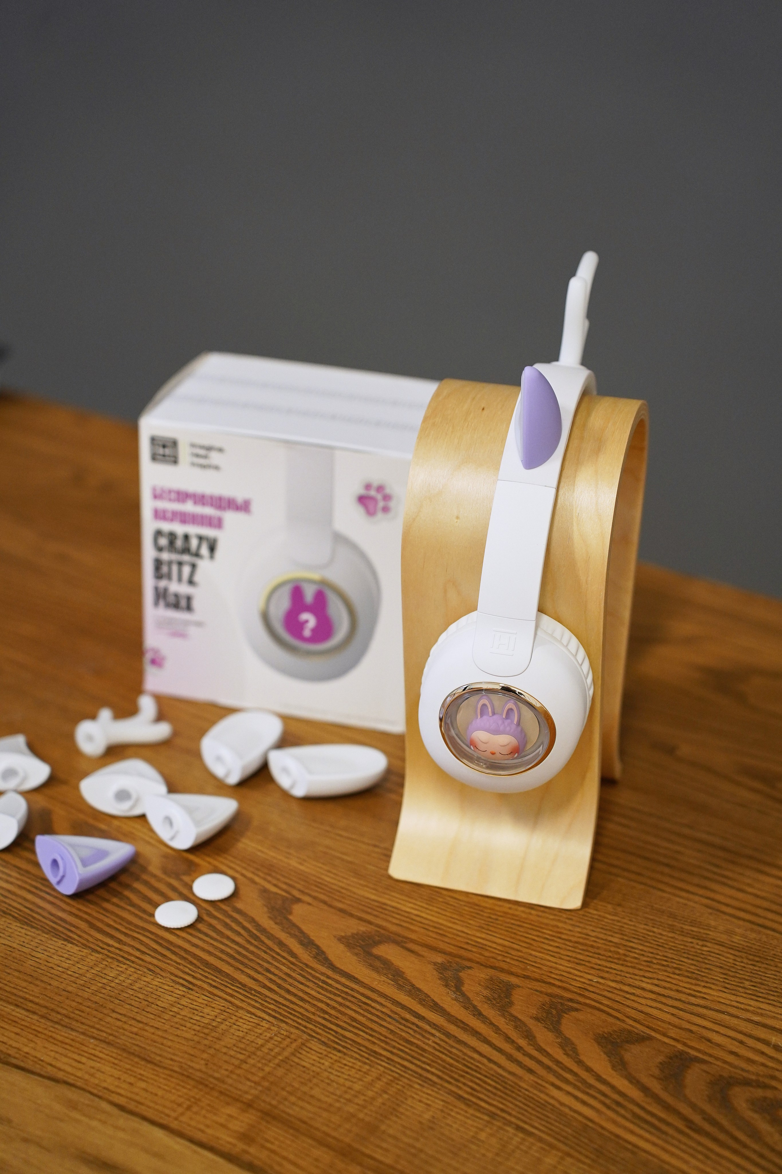 Наушники в интерьере. Фотограф