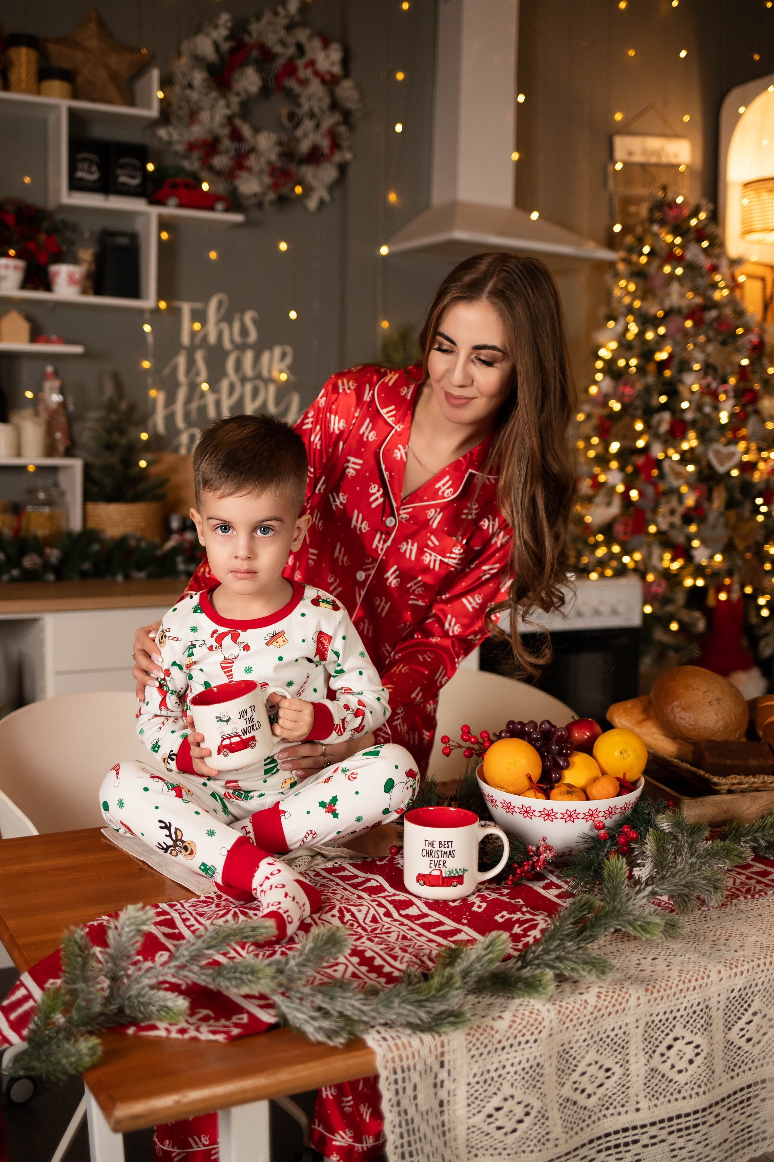 Семейная фотосессия в студии. Фотограф новорожденных в Новосибирске