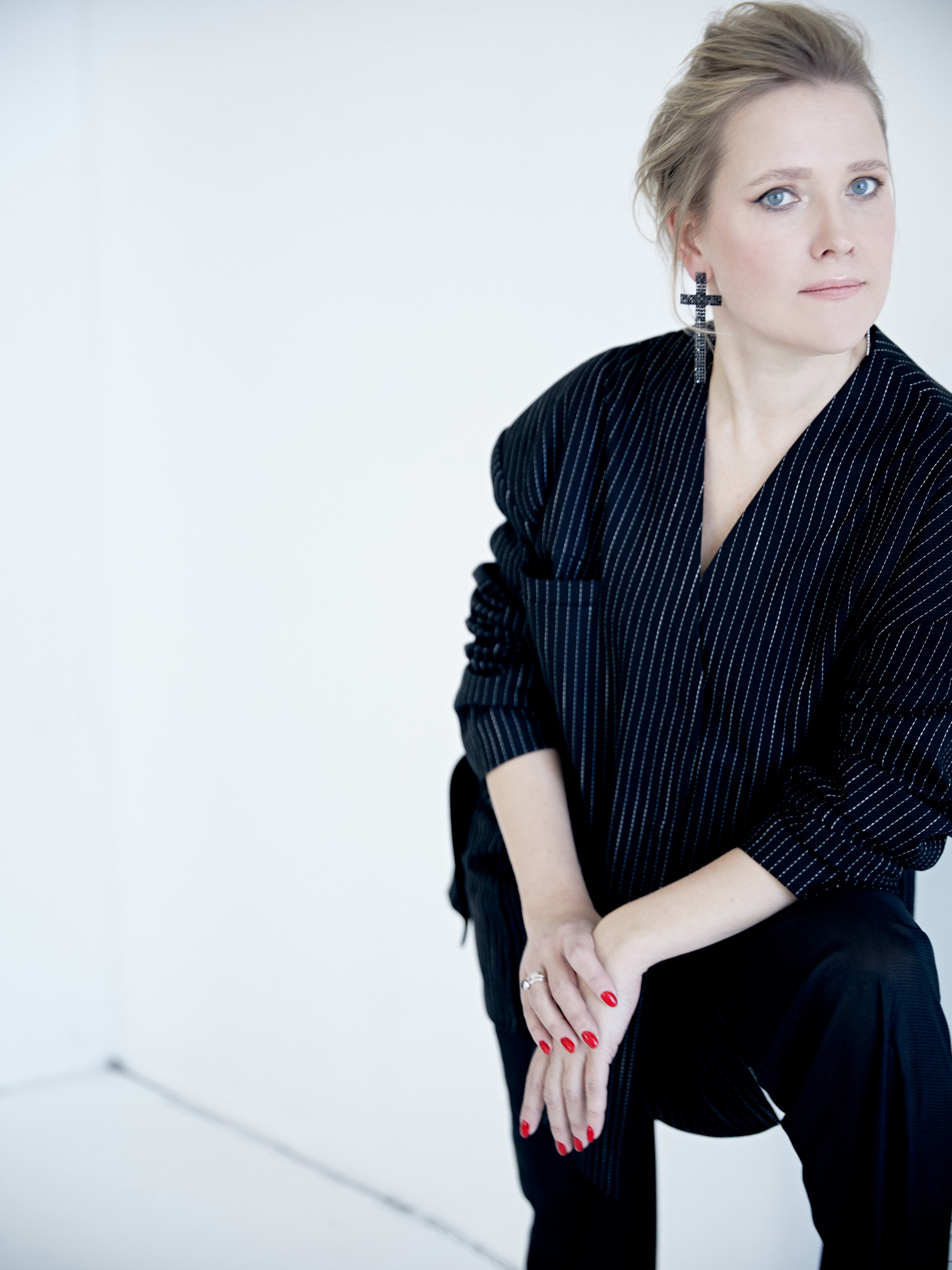 ALEKSANDRA. Yulia Otroschenko