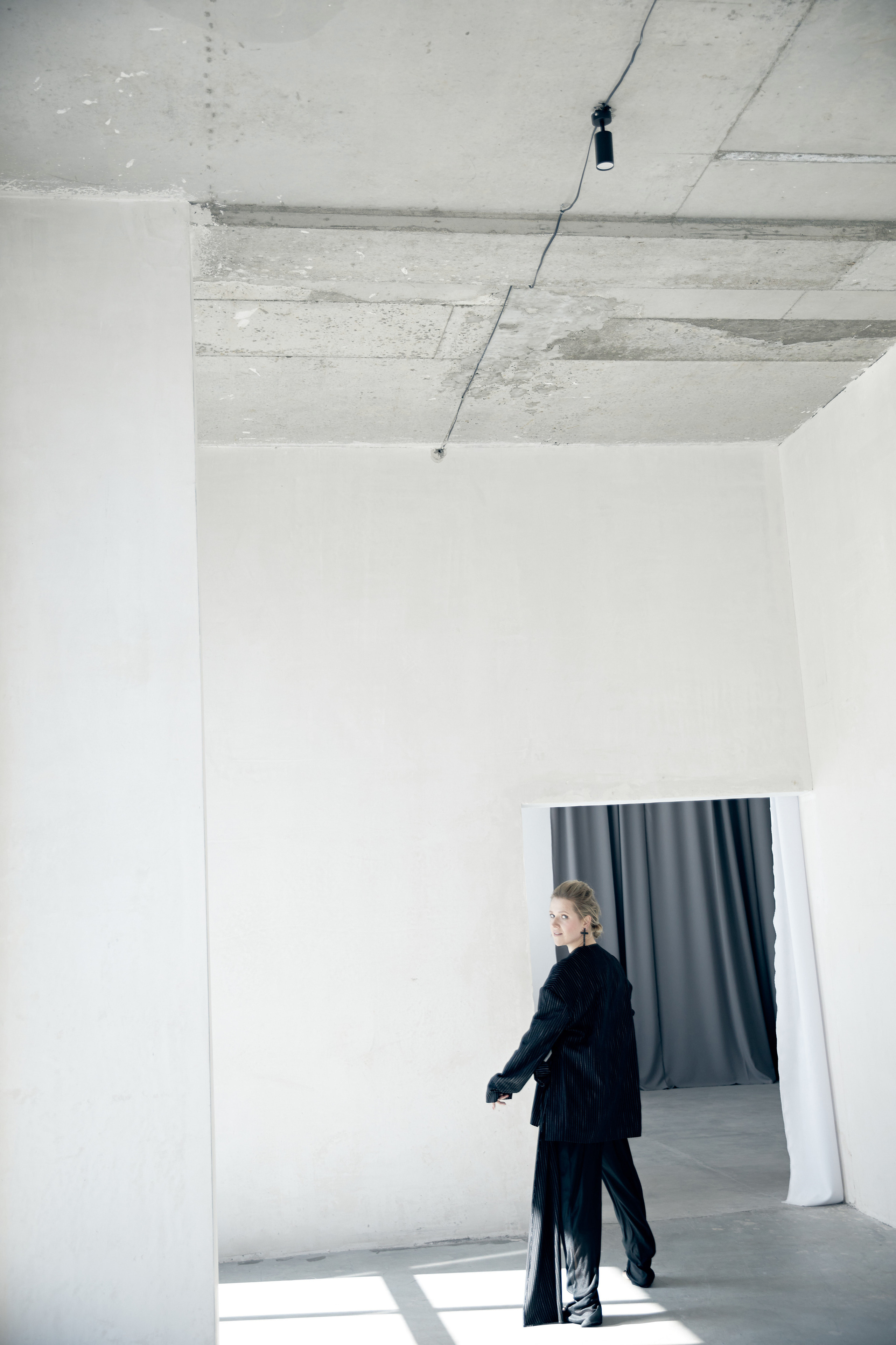 ALEKSANDRA. Yulia Otroschenko