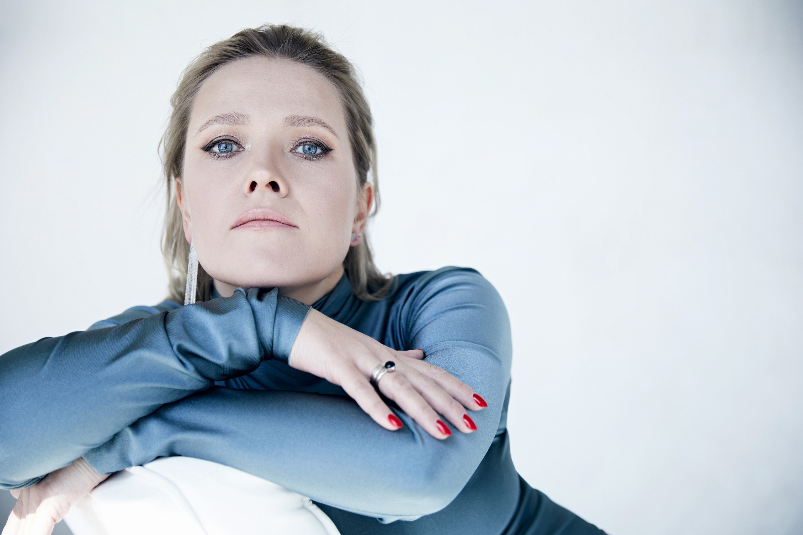 ALEKSANDRA. Yulia Otroschenko