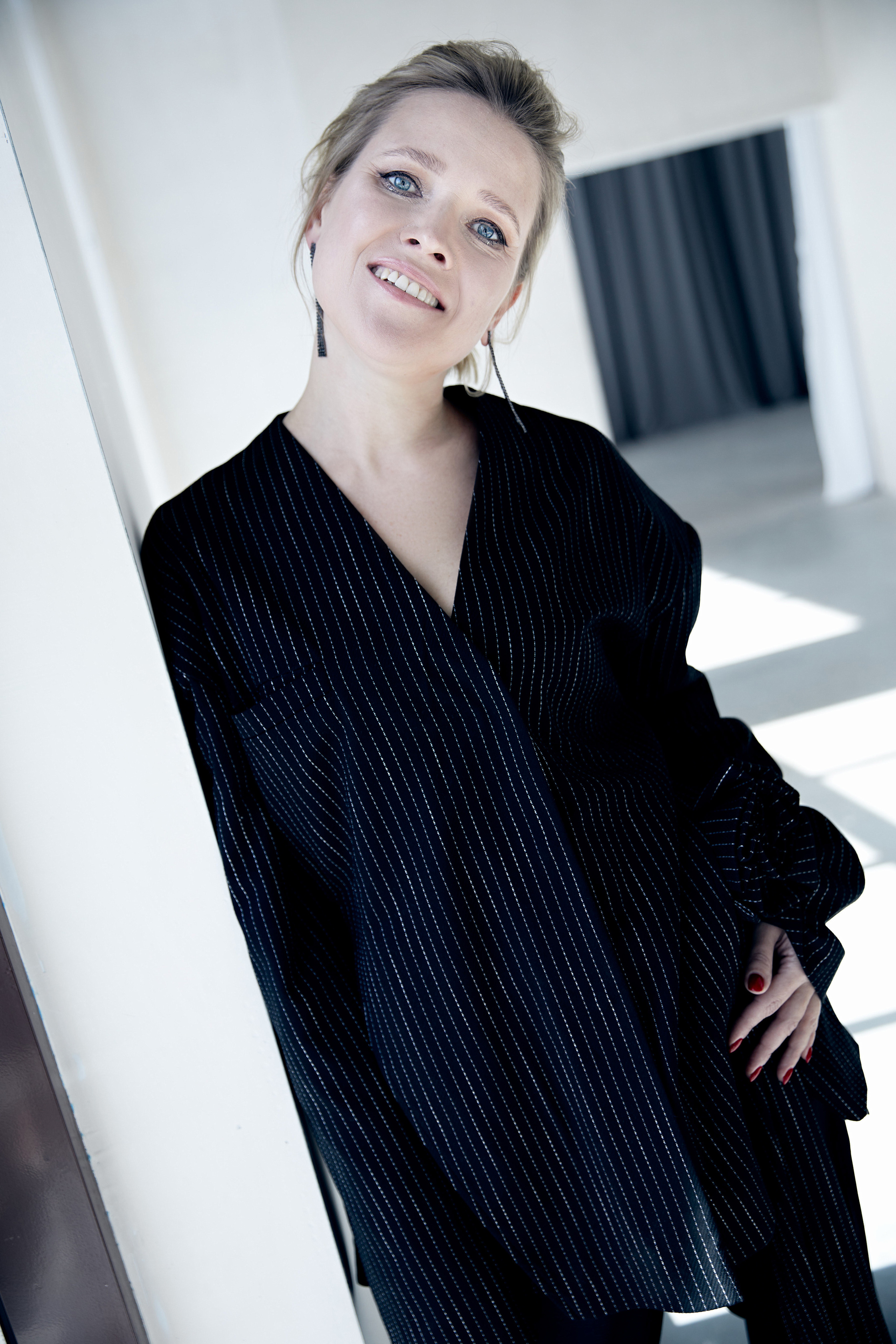 ALEKSANDRA. Yulia Otroschenko