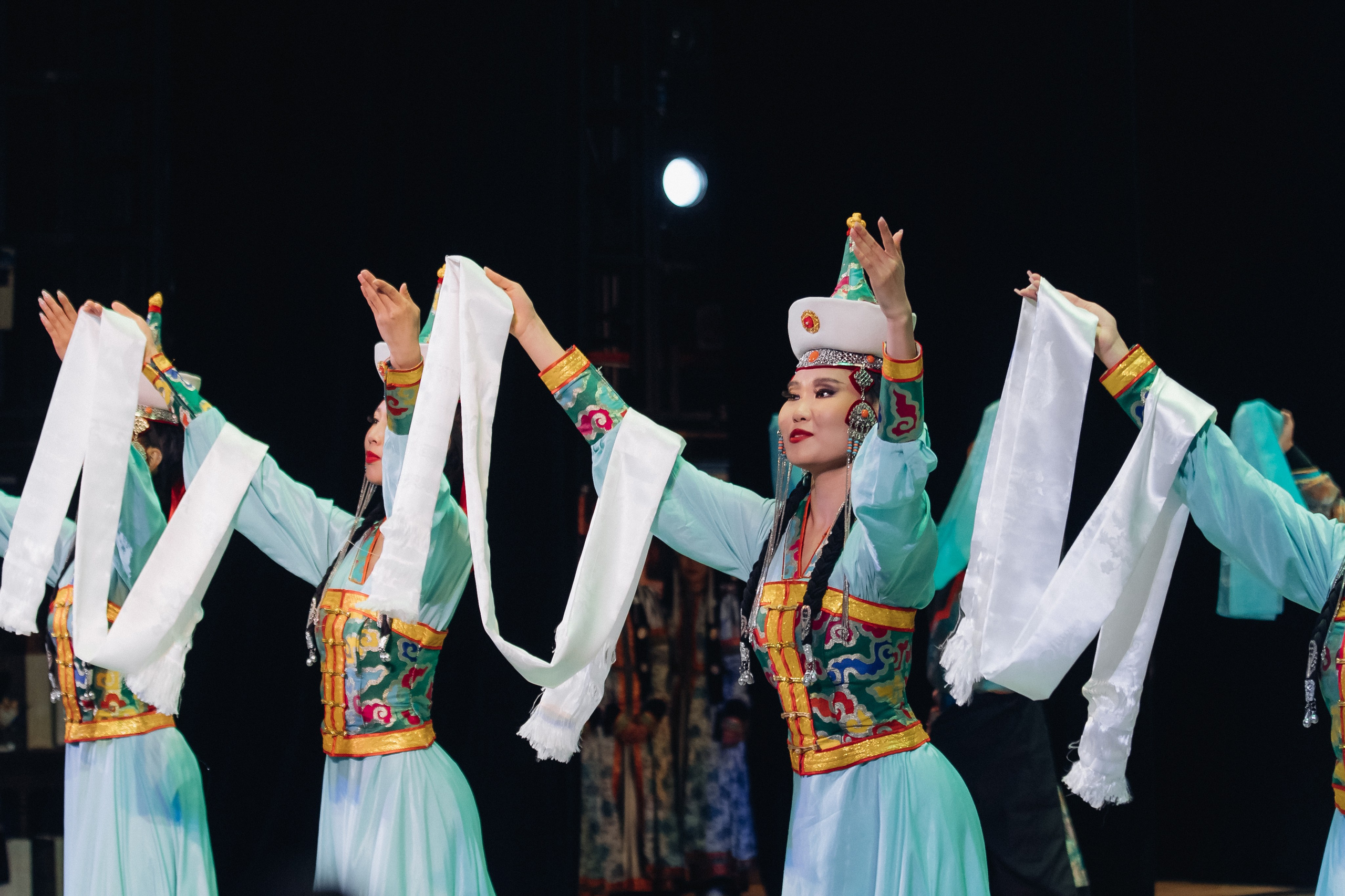 Лучший учитель родного языка и литературы 2025. Свадебный и семейный фотограф в Улан-Удэ