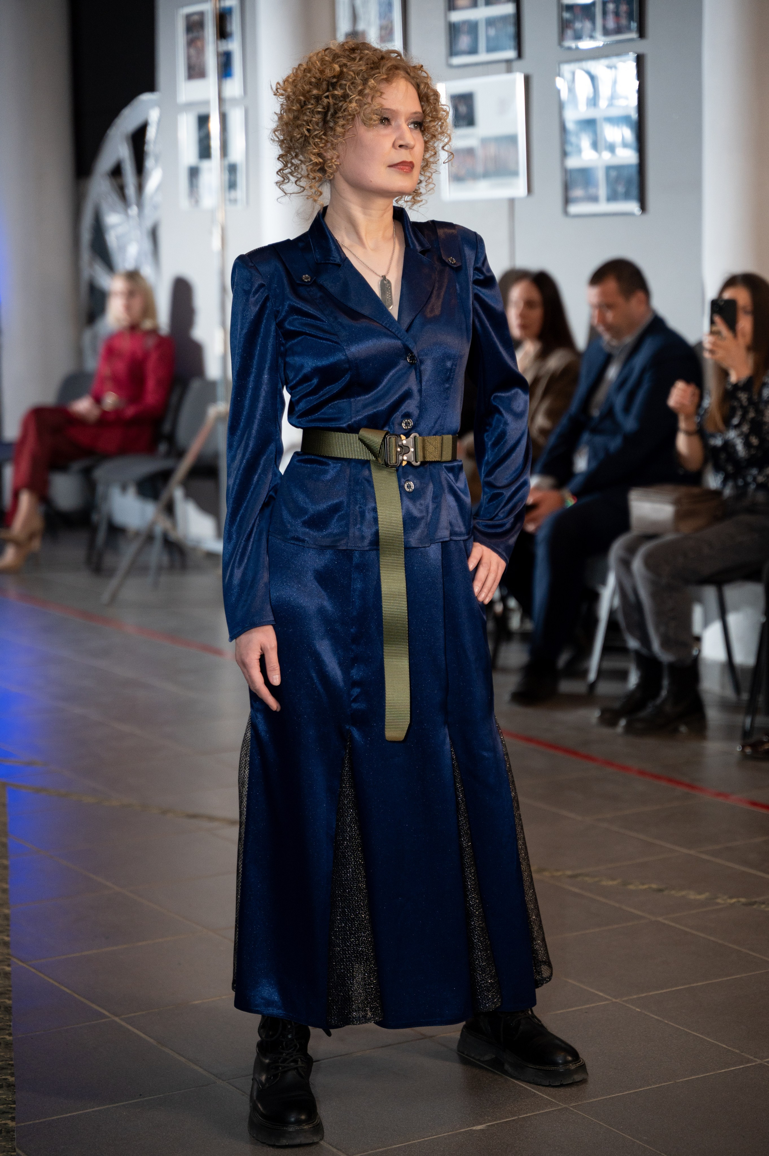 Закрытый показ милитари «Своя трансформация» дизайнера Юлии Бойченко | 24.04.2025. Фотограф в Омске Елизавета Кириллова