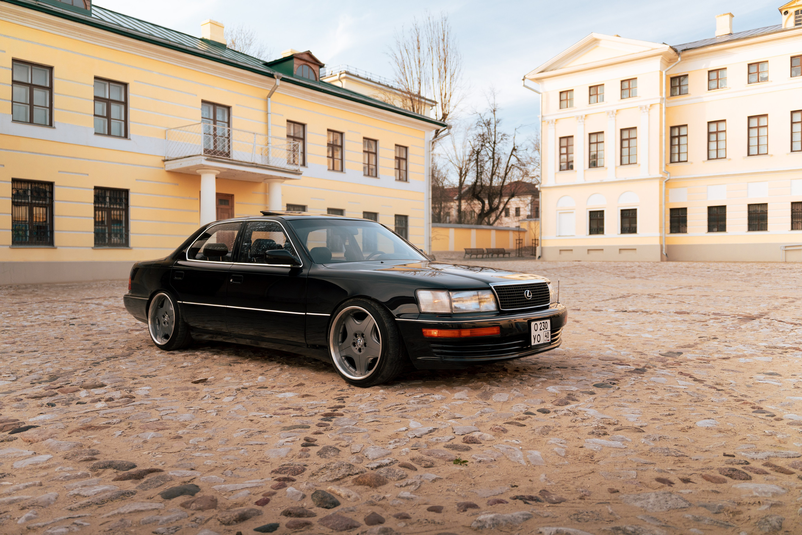 Фотографии Lexus LS400