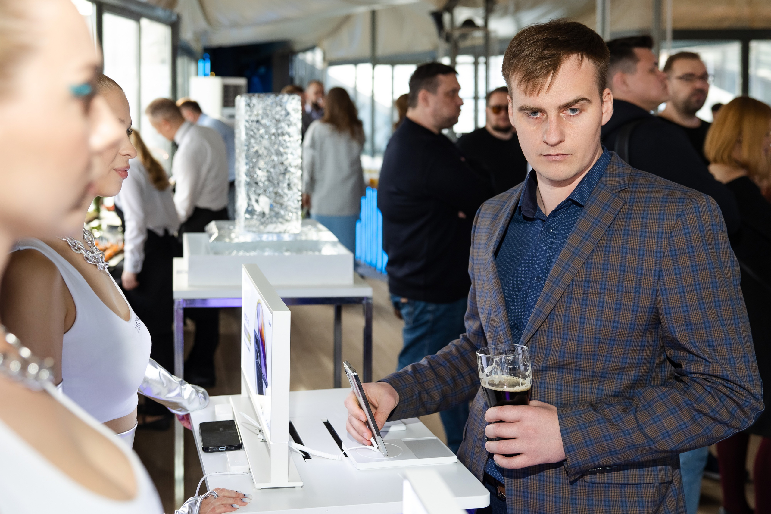 Презентация Infinix. Свадебный репортажный фотограф в Москве