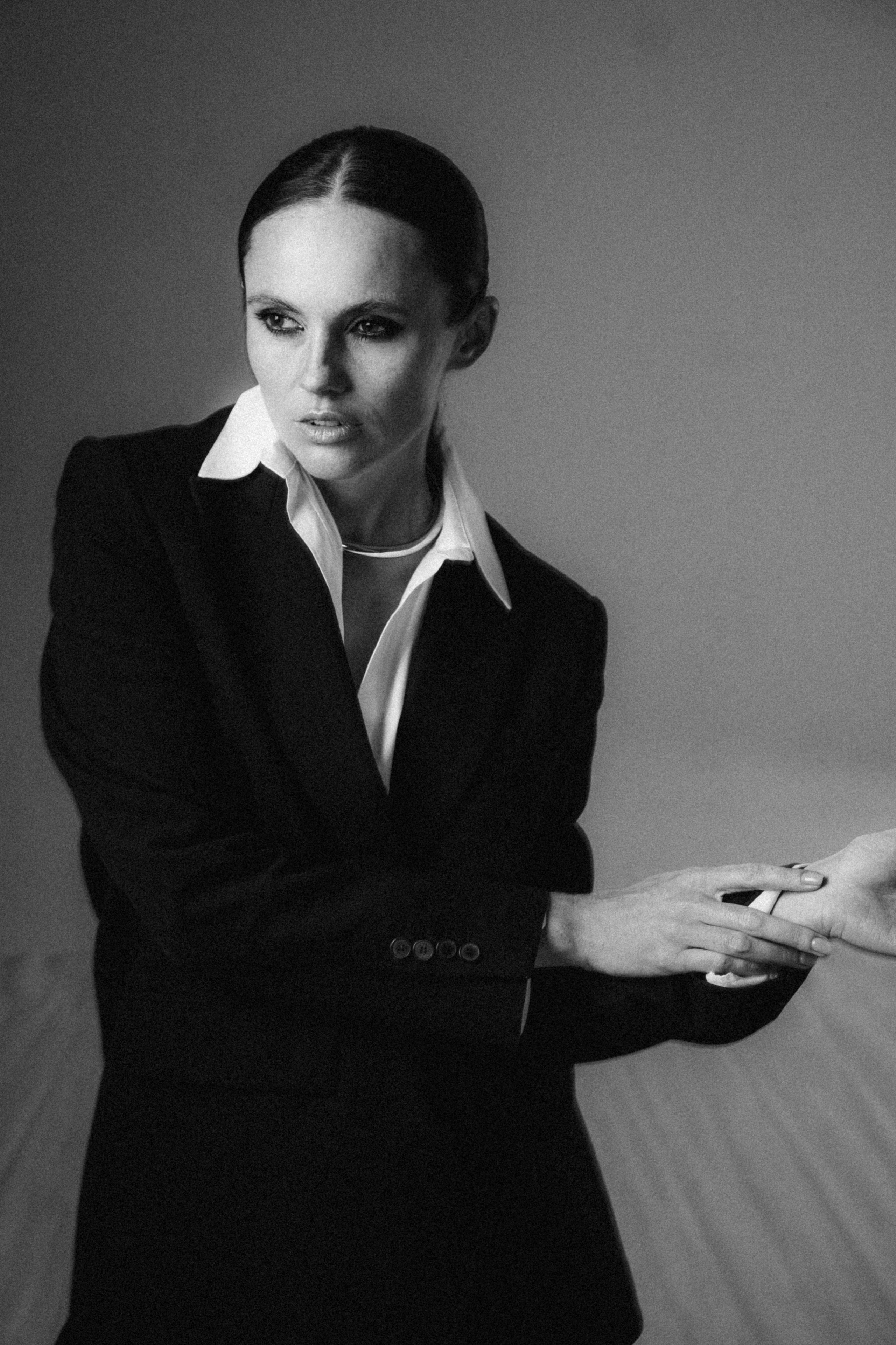 ЖЕНСКИЙ ПОРТРЕТ. Главная