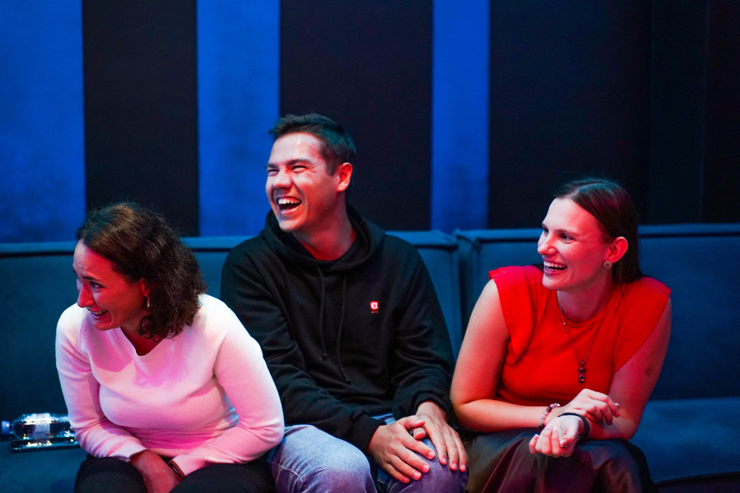 ДВА ДИВАНА ШОУ (ВЗРОСЛОЕ). Портфолио