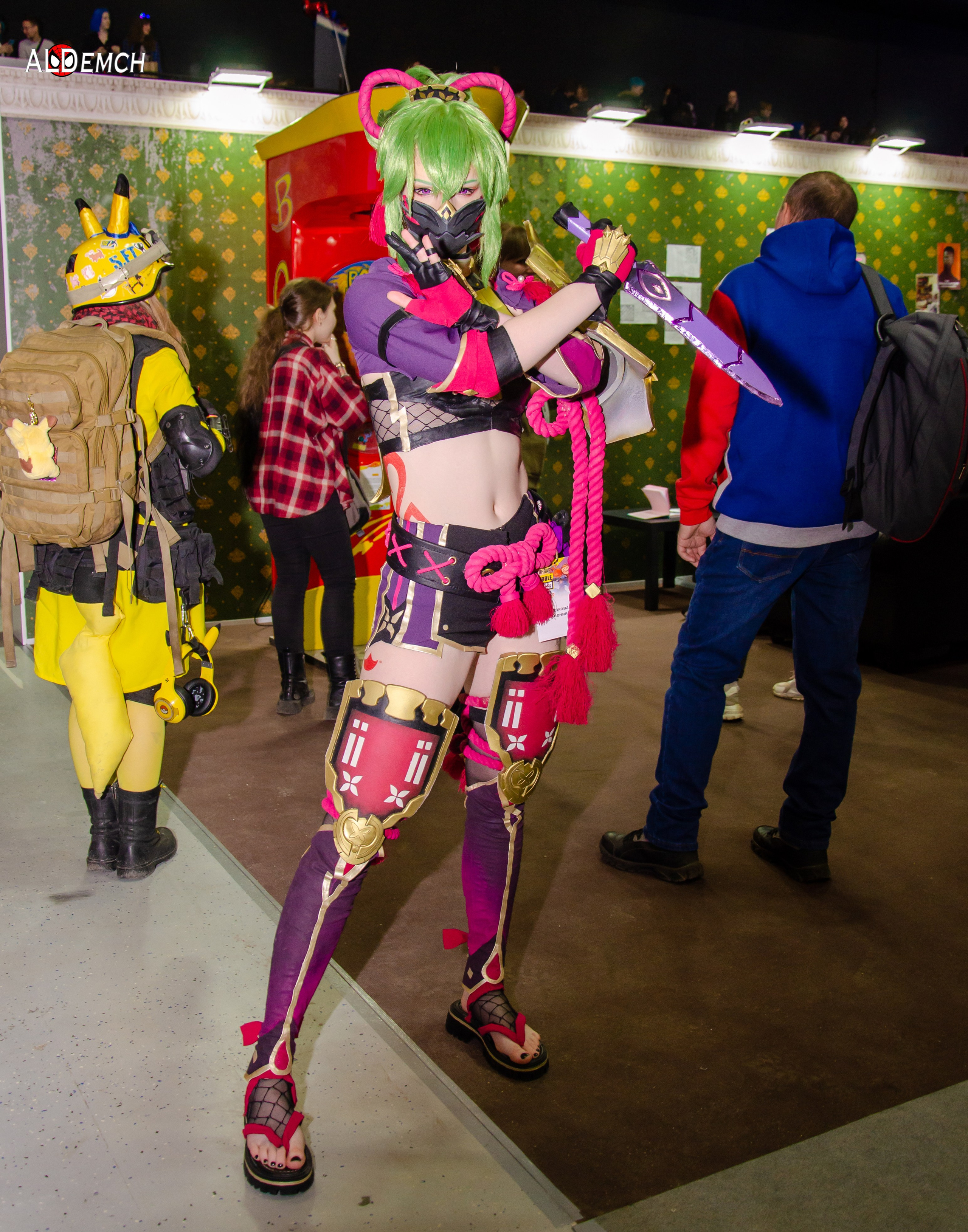 Аниме картинки персонажей и косплей фото в России Москве