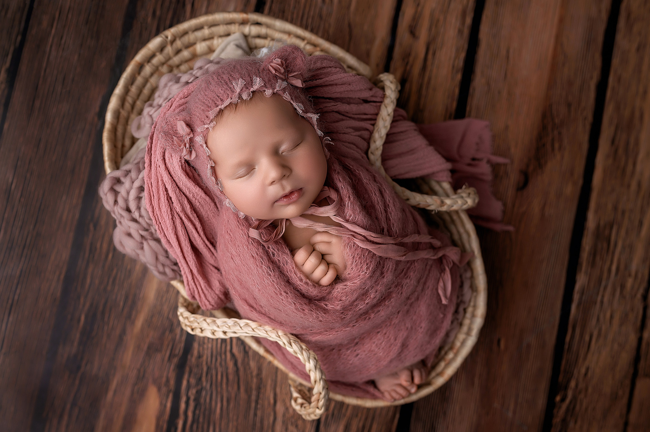 Новорождённые девочки. Детский фотограф новорождённых в Минске Боровик Екатерина