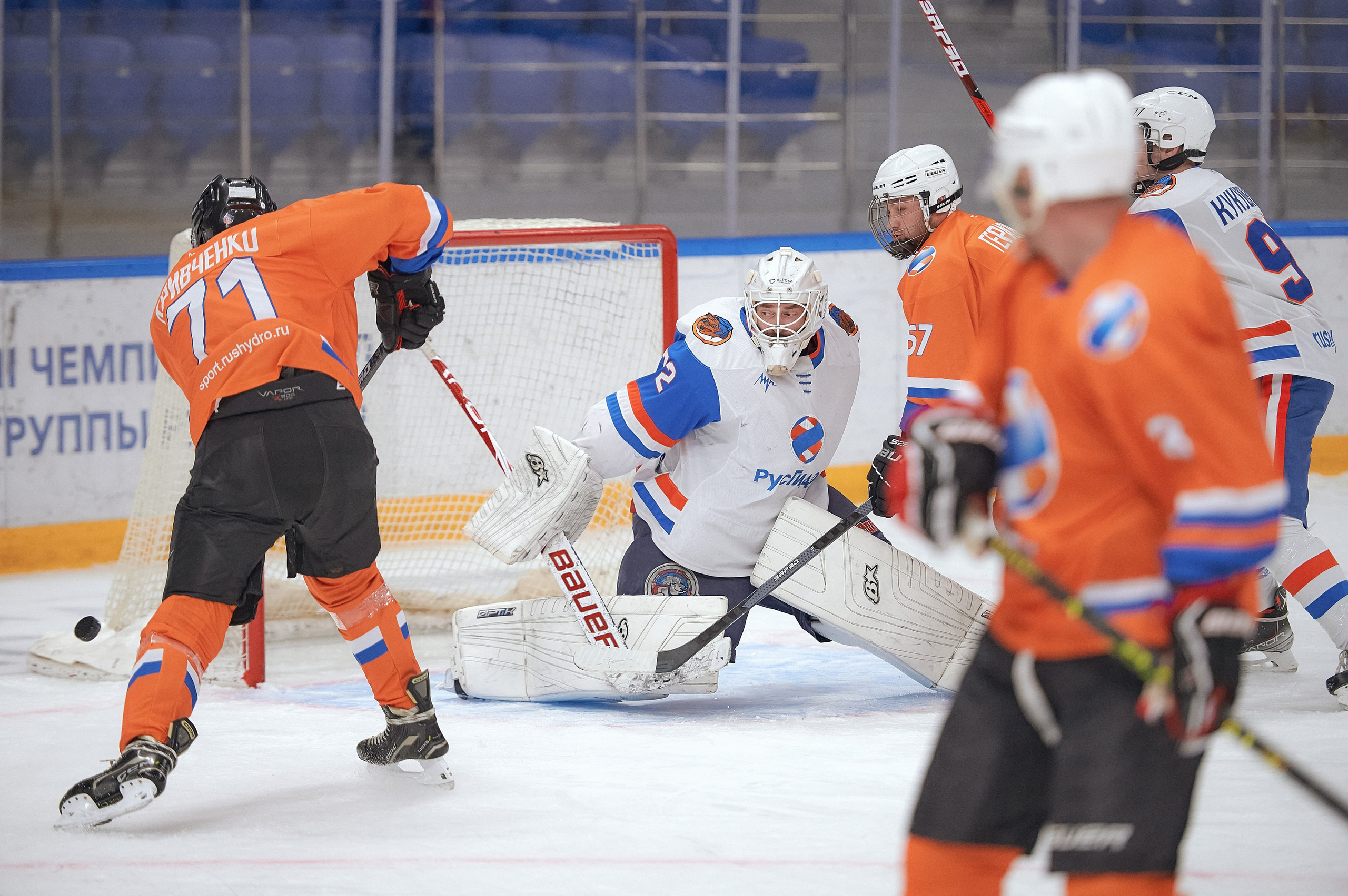 Портфолио репортажной фотосъёмки: Кристалл арена — Хоккей — РусГидро. Фотограф Яковлев Роман — Красноярск