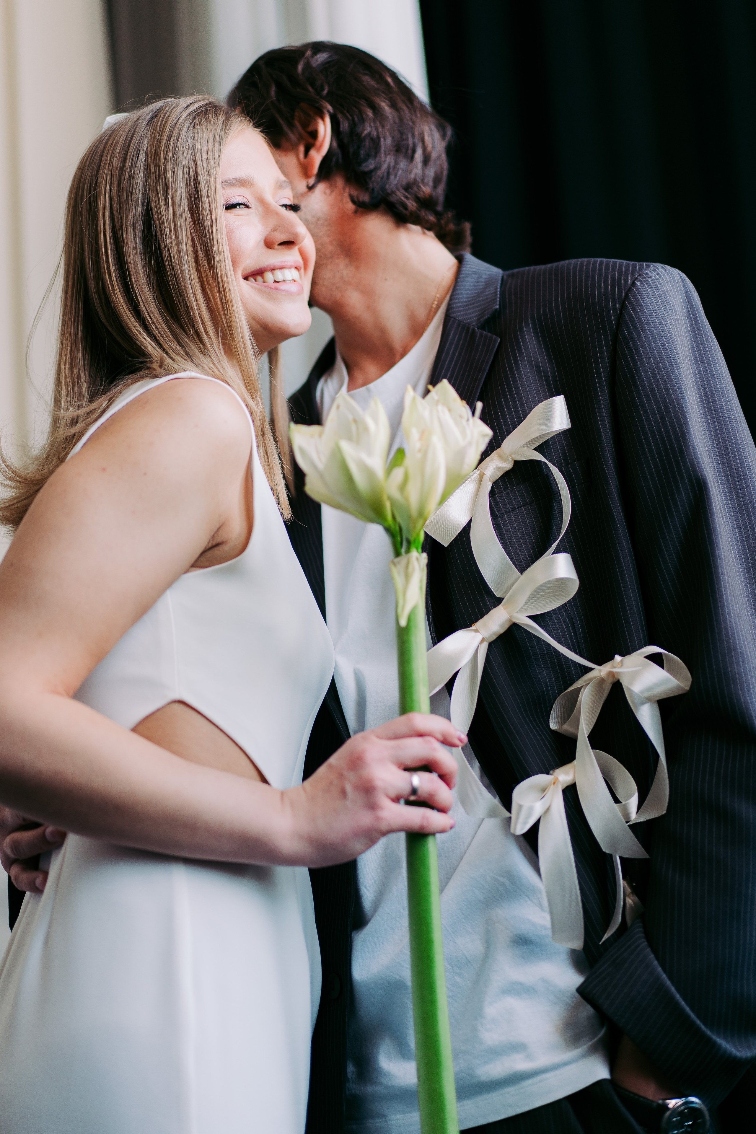 Свадебная фотосессия для двоих в студии, камерная свадьба в Москве