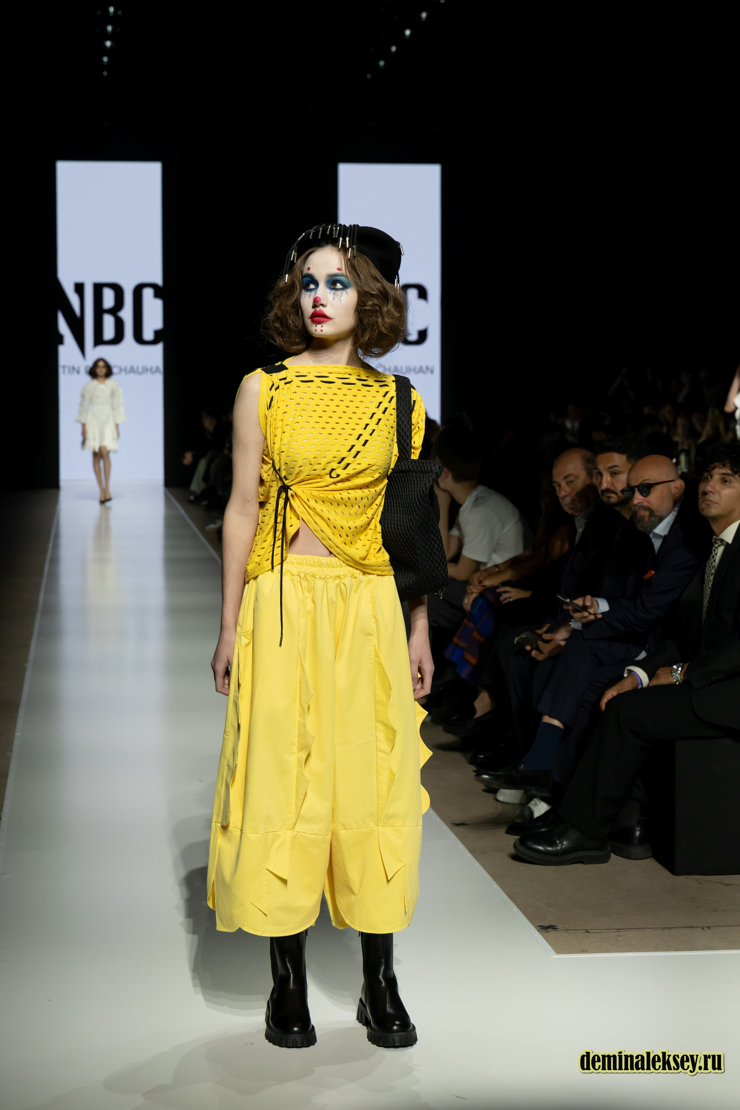 Московская неделя моды 2024 9 октября дизайнер NITIN BAL CHAHUAN presented by Fashion Design Council of India. Репортажный, семейный и студийный фотограф в Москве Демин Алексей