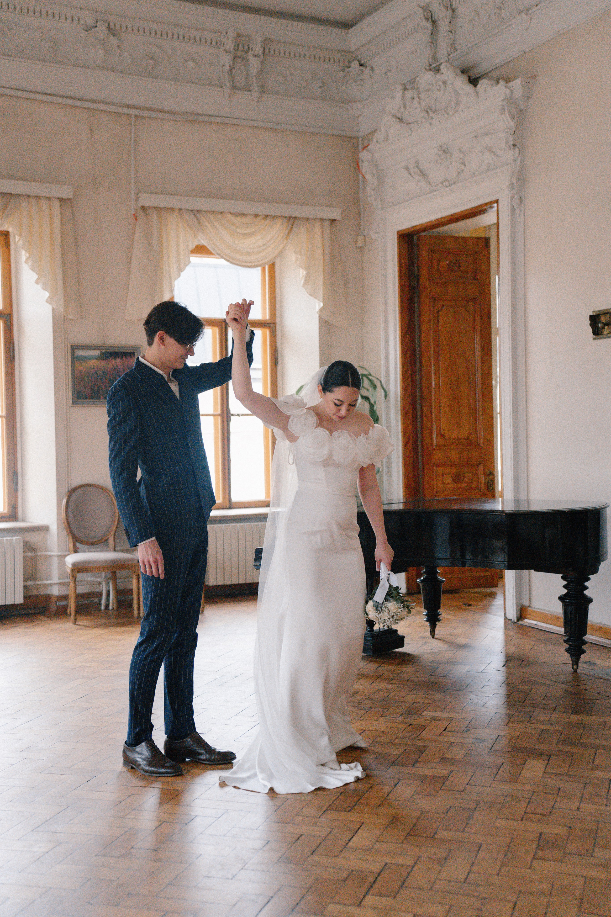 Свадебная фотосессия в Библиотеке читальне им. Пушкина