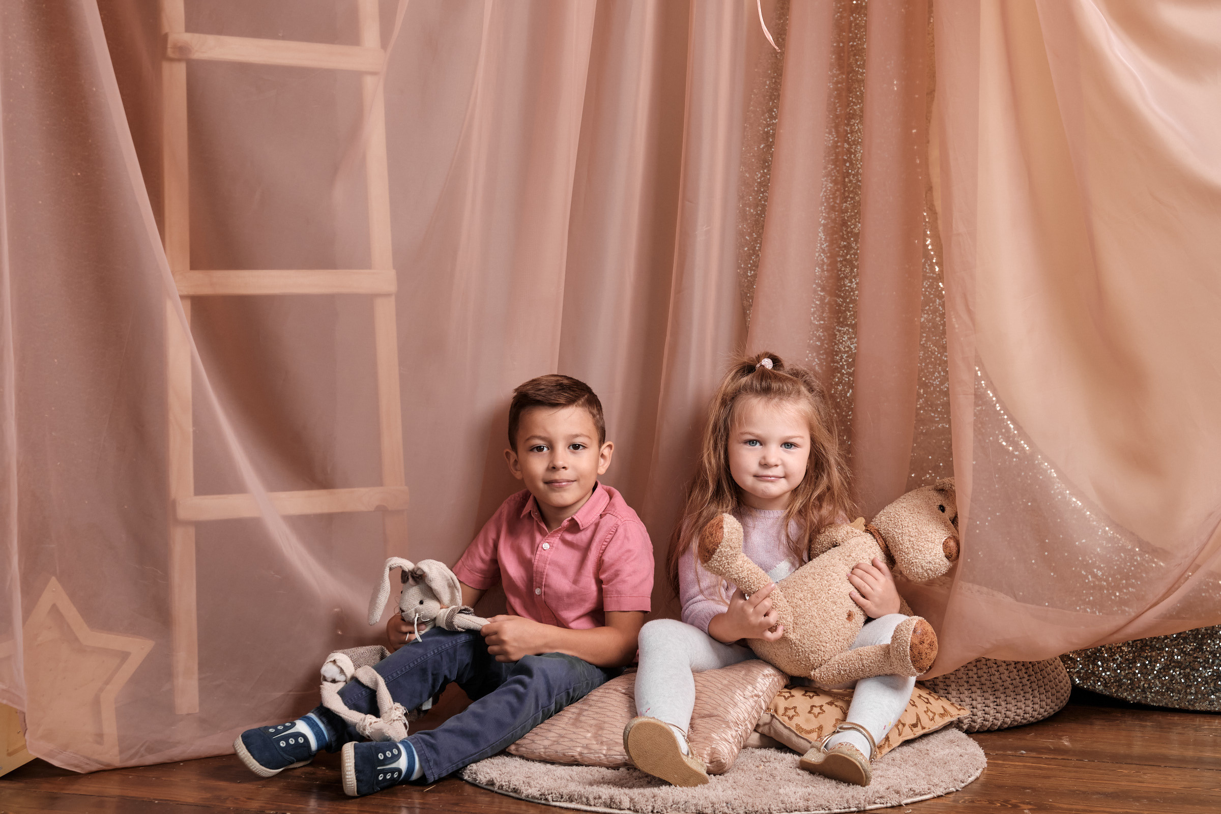 семейный фотограф, фотограф семьи, семейный фотограф юра сахар, фотограф семьи юра сахар, фотограф юра сахар, юра сахар, фотограф сахар, фотограф в екатеринбурге, фотограф екатеринбург, фотограф в екб, фотограф в екате, фотограф на фотосессию, фотограф на новогоднюю фотосессию, заказать фотографа на фотосессию семьи, записаться на фотосессию, записаться на новогоднюю фотосессию, семейная фотосессия, семейная фотосессия в студии, семейная фотосессия в студии екатеринбург, семейная фотосессия в студии екб, семейная фотосессия в студии екат, семейные фотосессии с детьми, семейная фотосессия на природе,	семейная фотосессия фото, семейная фотосессия в студии с детьми, семейная фотосессия весной, семейная фотосессия екатеринбург, семейная фотосессия екб, семейная фотосессия екат, 	семейная фотосессия цена, семейная фотосессия недорого, семейная беременная фотосессия, семейная фотосессия на улице, семейная фотосессия летом, семейная фотосессия в джинсах, семейная фотосессия в белом, семейная фотосессия дома, семейная фотосессия на природе весной, новогодняя фотосессия семейная, семейные фотосессии с детьми на природе, семейные фотосессии маленьким, весенняя семейная фотосессия, семейная пара фотосессия, фотосессии семейных пар, семейная фотосессия с маленьким ребенком, семейная фотосессия на природе летом, цена семейной фотосессии в студии, семейная фотосессия в саду, семейная фотосессия год, пасхальная фотосессия семейная, семейная фотосессия в парке, семейная фотосессия на годик, фотосессия семьи, фотосессия семьи в екатеринбурге, екатеринбург в екб, подарочный сертификат, купить подарочный сертефикат, подарочный сертификат на семейную фотосессию, подарочный сертификат на фотосессию семьи, купить подарочный сертификат на семейную фотосессию, купить подарочный сертификат на фотосессию семьи, фотосессия семьи, фотосессия семья дети, фотосессия с семьей в студии, фотосессия семьи на природе, образы для фотосессии для семьи, фотосессия беременной с семьей, фотосессия большой семьи, фотосессии весной семьей, фотосессия семьи на улице, фотосессия семьи екатеринбург, фотосессия семьи цена, фотосессия семья лето, идеи фотосессии семьи на природе, фотосессии семьи с ребенком в студии, фотосессия семьи дома, весенняя фотосессия семьи, фотосессия семья в джинсах, фотосессия для семьи спб, фотосессия семья в белом, день семьи фотосессия, фотосессия пикник семья, футболки для фотосессии для всей семьи, красивая фотосессия семьи, фотосессия весной на улице семьей, фотосессия семьей, фотосессия многодетной семьи, фотосессия семьи с маленьким, фотосессия семьи с маленьким ребенком, 	летняя фотосессия семьи, домашняя фотосессия семьи, фотосессия екб в студии для семьи, новогодние фотосессия семья, фотосессия большой семьи в студии, семейная фотосессия большая семья, фотосессия семьи в парке, семейная фотосессия на природе весной, семейные фотосессии с детьми на природе, семейная фотосессия на природе летом, фотосессии семейные на природе, семейная фотосессия на природе с детьми летом, 	семейная фотосессия весной на природе с детьми, весенние фотосессии на природе семейные, идеи семейных фотосессий на природе летом, образы для семейной фотосессии на природе, летняя семейная фотосессия на природе, семейная фотосессия с собакой на природе, семейная фотосессия дома, семейная фотосессия в загородном доме, семейная фотосессия дома на даче, семейная фотосессия с детьми дома, пасхальная фотосессия семейная дома, семейная фотосессия дома с малышом, фотосессия семейная с маленьким ребенком дома, фотосессия пикник, фотосессия пикник на природе, семейная фотосессия пикник, семейная фотосессия с палаткой, фотосессия пикник семья, фотосессия пикник с ребенком, фотосессия на пикнике, фотосессия в стиле пикник, фотосессия пикник на природе весной, фотосессия пикник на природе семьей, фотосессия пикник на природе с ребенком, пикник осенняя фотосессия фотосессия, фотосессия пикник в лесу, фотосессия пикник на природе екатеринбург, фотосессия пикник на природе екб, стоимость семейной фотосессии, стоимость семейной фотосессии в екатеринбурге, сколько стоит семейная фотосессия, сколько стоит семейная фотосессия в екатеринбурге, записаться на семейную фотосессию, записаться на семейную фотосессию в екатеринбурге, записаться на фотосессию семьи в екатеринбурге, записаться на фотосессию семьи, Новогодняя фотосессия, новогодняя фотосессия в екатеринбурге, новогодняя фотосессия в екб, новогодняя фотосессия, новогодние фотосессии в студии, новогодние фотосессии в студии	екатеринбург, новогодняя фотосессия семейная,	детская новогодняя фотосессия,	фотосессия новогодние идеи, новогодняя фотосессия беременной, 	новогодняя фотосессия детский сад, 	новогодняя фотосессия с ребенком, 	новогодняя фотосессия, семейная фотосессия в новогодней студии, 	новогодние фотосессии цены, 	новогодние фотосессия семья, новогодняя фотосессия дома, новогодние фотосессии малышей, новогодние фотосессии в студии дети, новогодние парные фотосессии, новогодняя фотосессия парная, новогодняя фотосессия с собакой, семейная новогодняя фотосессия с детьми, новогодняя фотосессия белая, новогодняя фотосессия с малышом в студии, новогодняя фотосессия в свитерах, однажды в екатеринбурге фотосессия новогодняя, новогодняя фотосессия в красном, новогодние фотосессии 2022, новогодние фотосессии 2023, новогодние фотосессии 2024, новогодние фотосессии 2025, новогодние фотосессии 2026, новогодняя фотосессия 2022, новогодняя фотосессия 2023, новогодняя фотосессия 2024, новогодняя фотосессия 2025, новогодняя фотосессия 2026, семейная новогодняя фотосессия в студии, новогодняя фотосессия семейная, фотограф на новогоднюю фотосессию, стоимость новогодней фотосессии, новогоднее фотосессия на улице, новогодняя фотосессия в джинсах, новогодняя фотосессия семейная, семейная фотосессия в новогодней студии, семейная новогодняя фотосессия с детьми, подарочный сертификат семейная фотосессия, купить подарочный сертификат на семейную фотосессию, подарочный сертификат на новогоднюю фотосессию, фотосессия крещение, фотосессия крещения, фотограф на крещение, фотосессия в ожидании чуда, Беременная фотосессия, фотосессия беременной, 