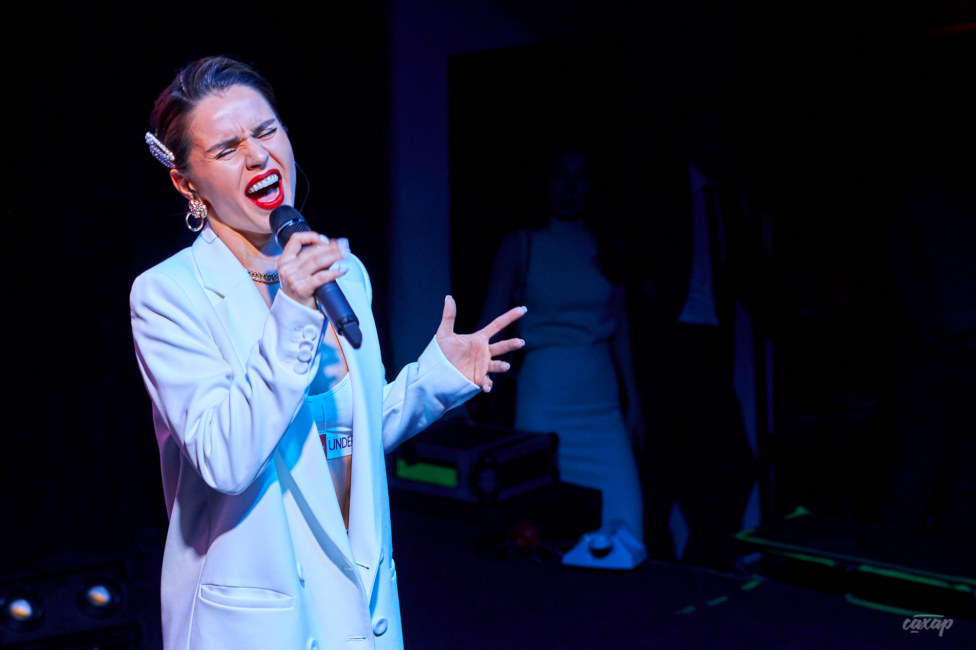 Zivert, фото с концерта в Екатеринбурге. Дом Печати 2019 Фотограф в Ек. Профессиональный фотограф в Екатеринбурге Юра Сахар