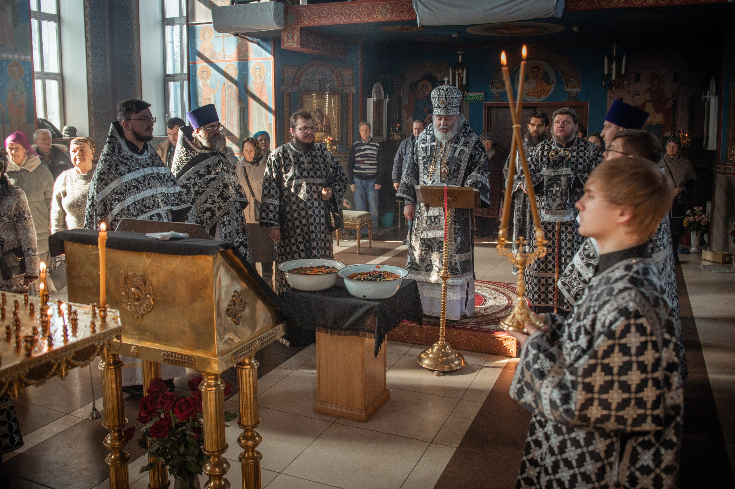 Преждеосвящение Даров. Храм Серафима Саровского. Церковный, семейный и репортажный фотограф Волгоград, Волжский