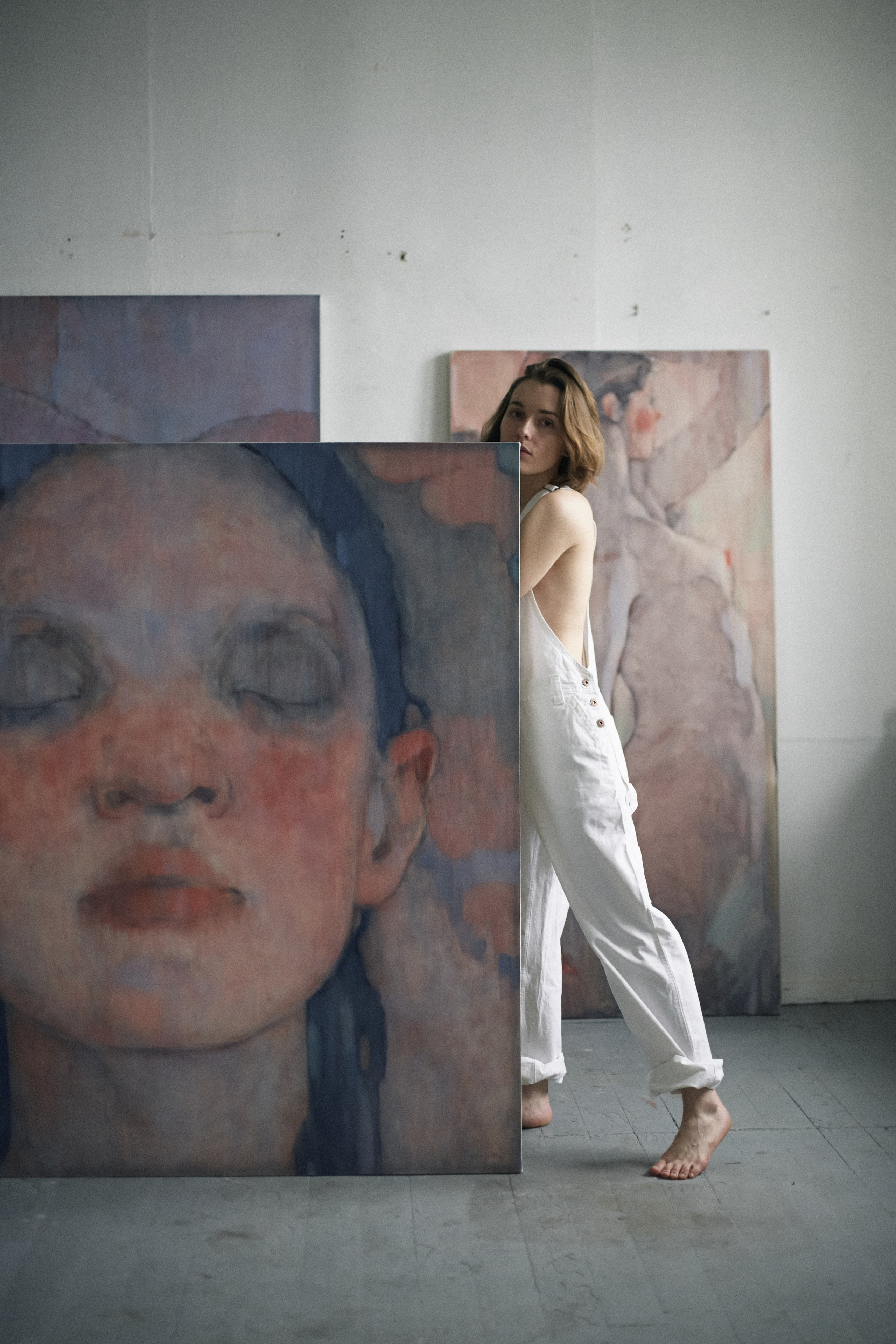 Sasha in her space. Главная