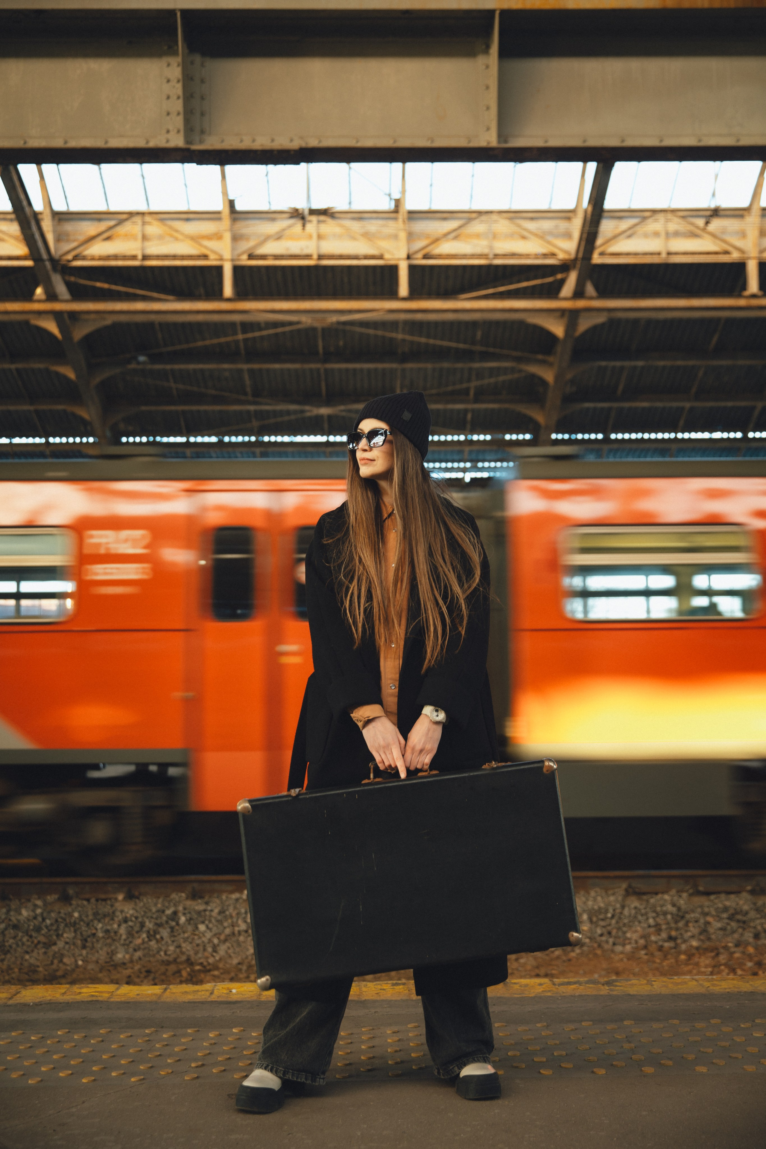 Дина / Южный вокзал. Фотограф Калининград Илья Миллер