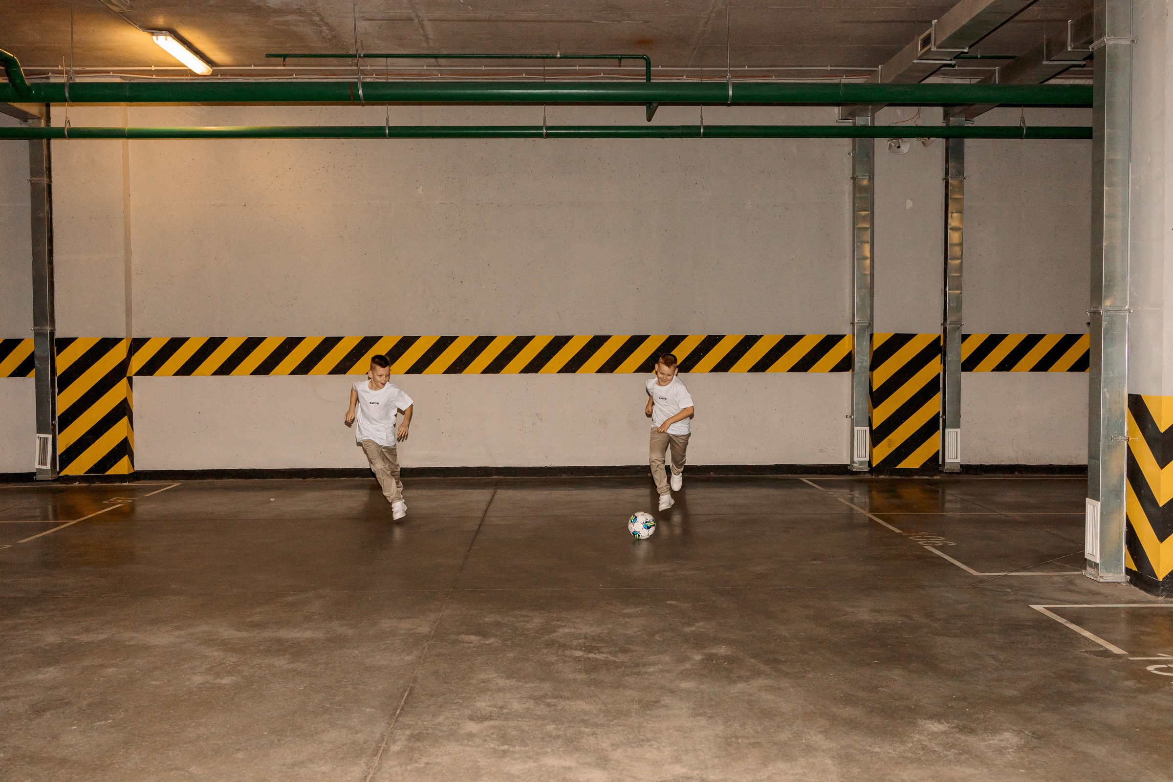 Крутая история на парковке. Семейный Фотограф в Москве Евгения Симоненко