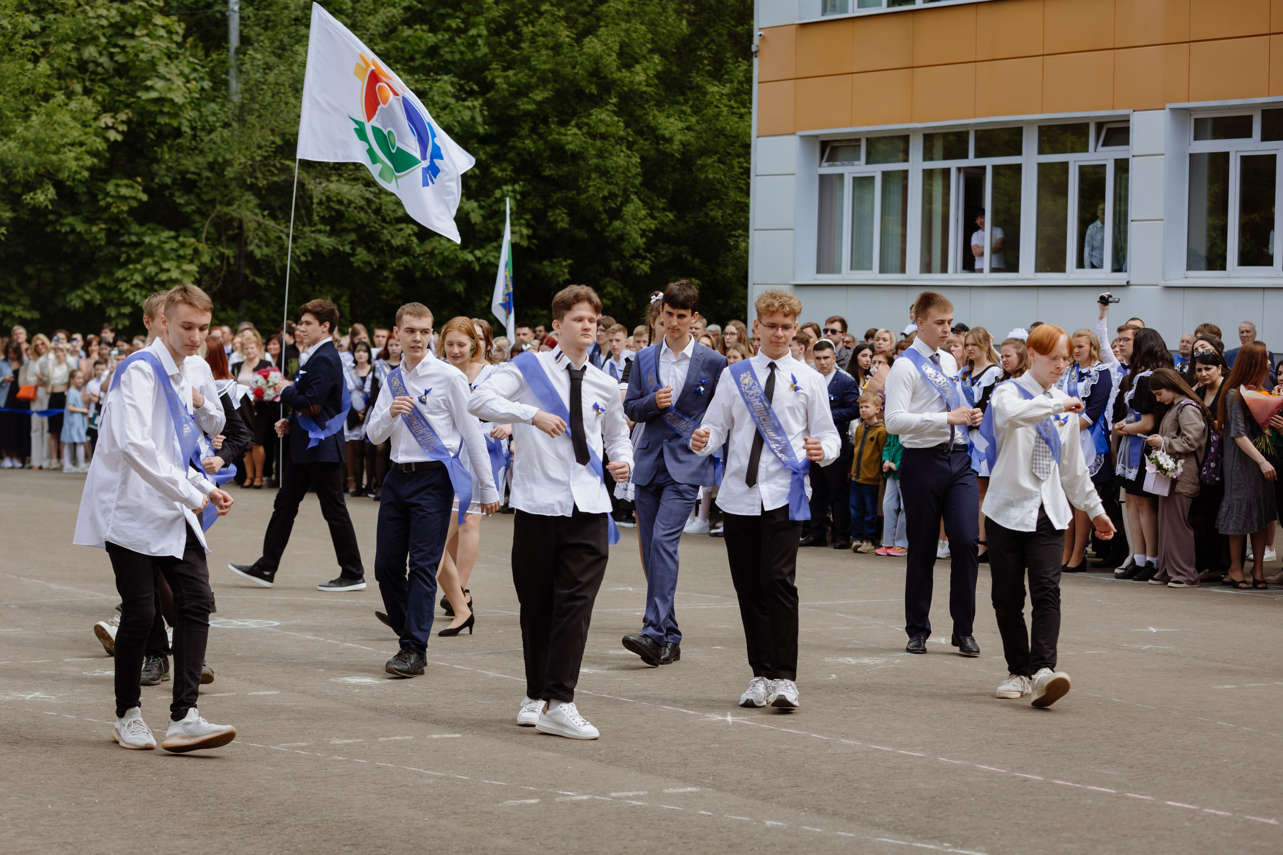 Последний звонок 2024 (3 часа фотосъемки). Профессиональный фотограф Надежда Антонова