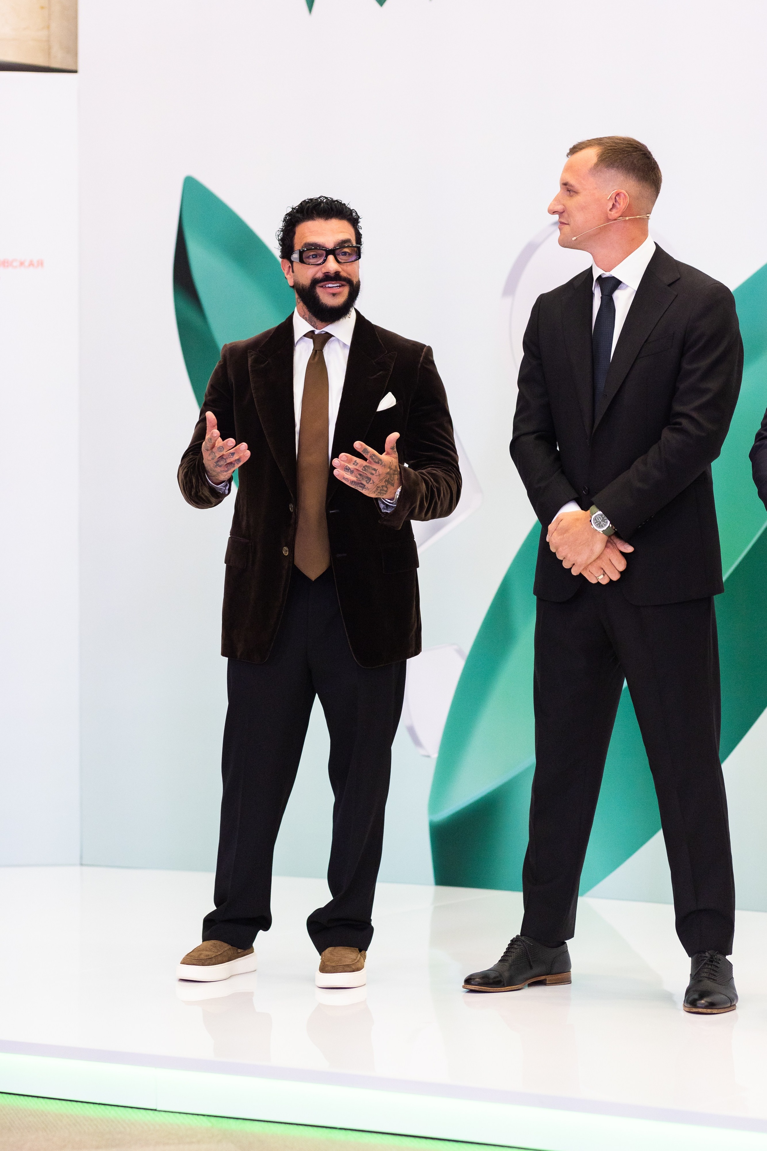 IVA на Московской бирже. Свадебный и портретный фотограф в Королёве Сергей Чихарев