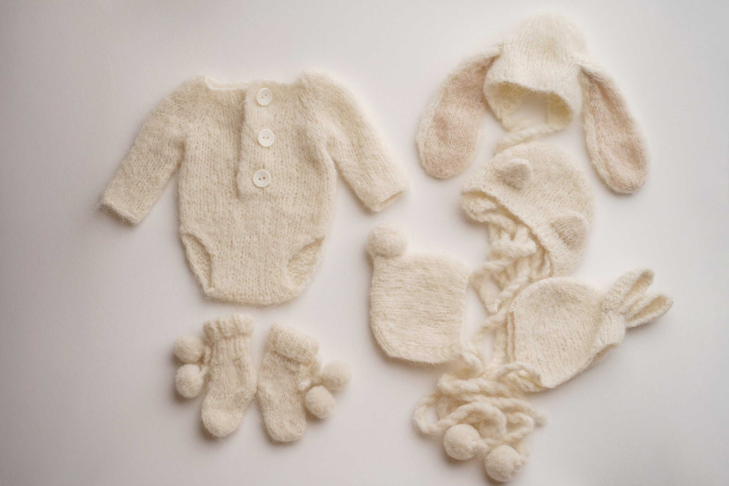 Комплекты. Фотограф новорождённых в Москве Елена Левина