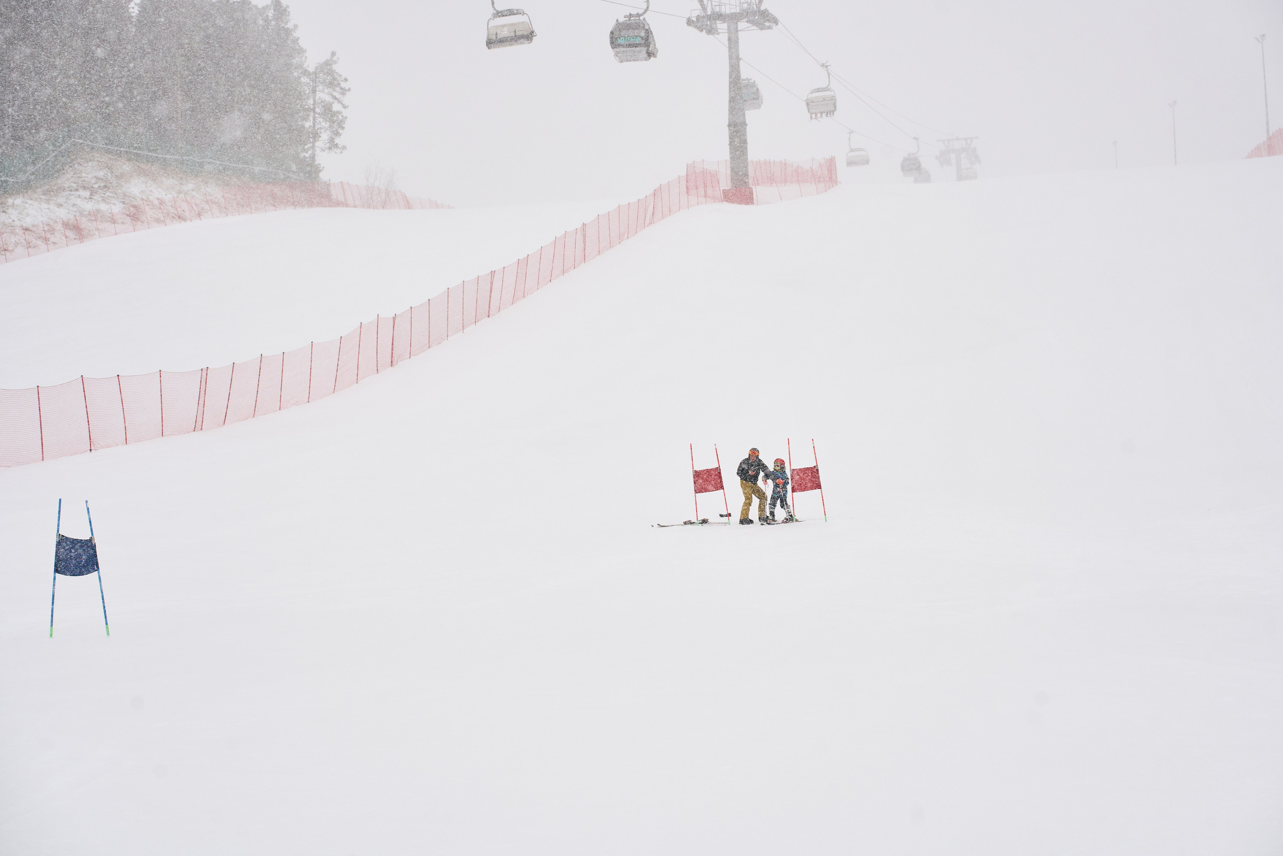 Соревнования по горным лыжам. Лайфстайл фотограф в Ханты-Мансийске Мария Шишкина