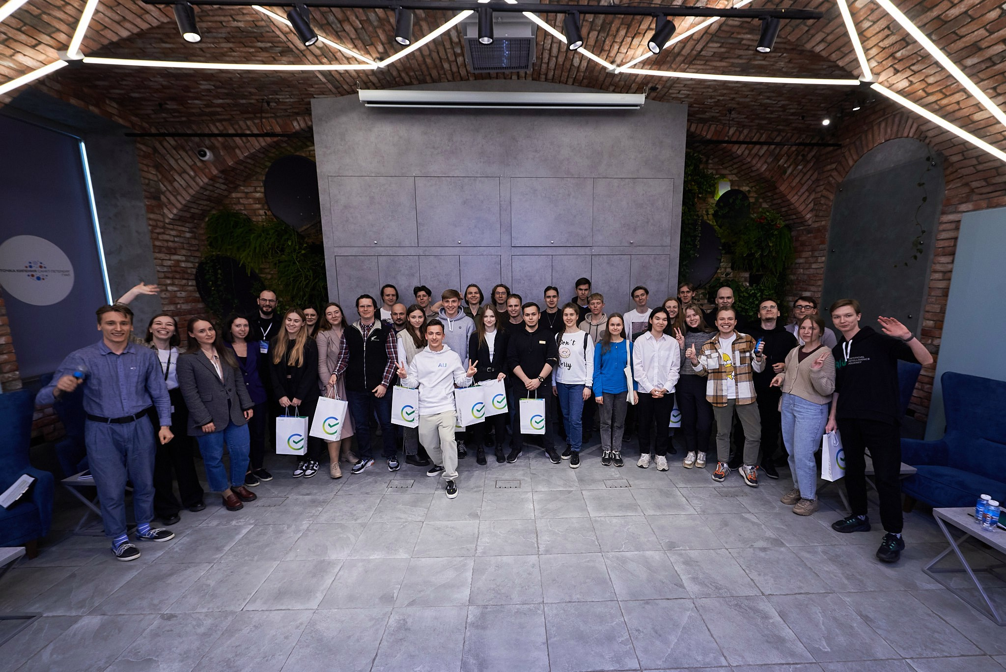 AIJ серия лекций по ИИ. Иван Ступа, репортажный фотограф в Санкт-Петербурге и Ленинградской области