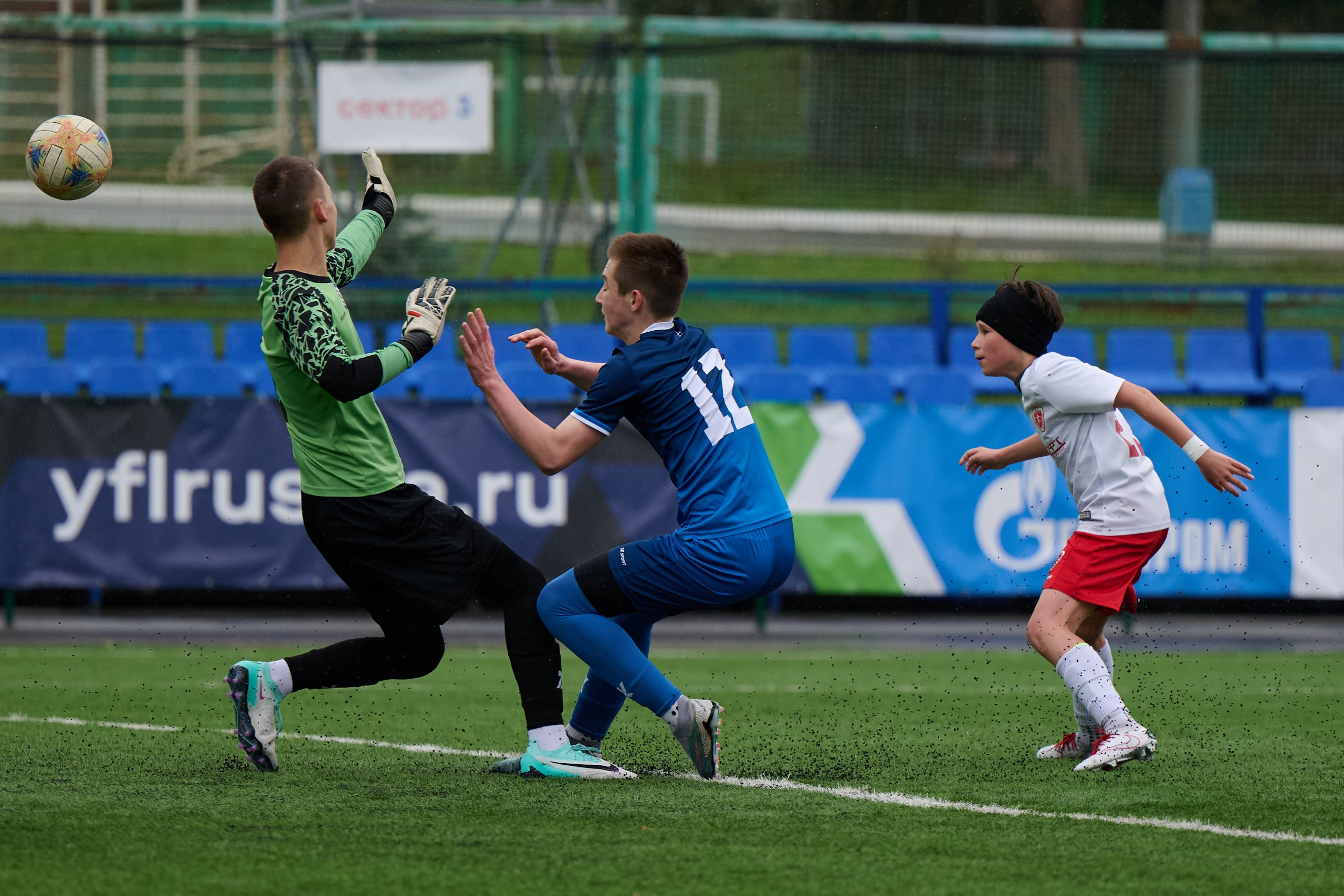 Кубок РФС среди юношеских команд клубов ФНЛ «Приволжье». Спортивный репортажный фотограф в Ижевске Сергей Мерзляков