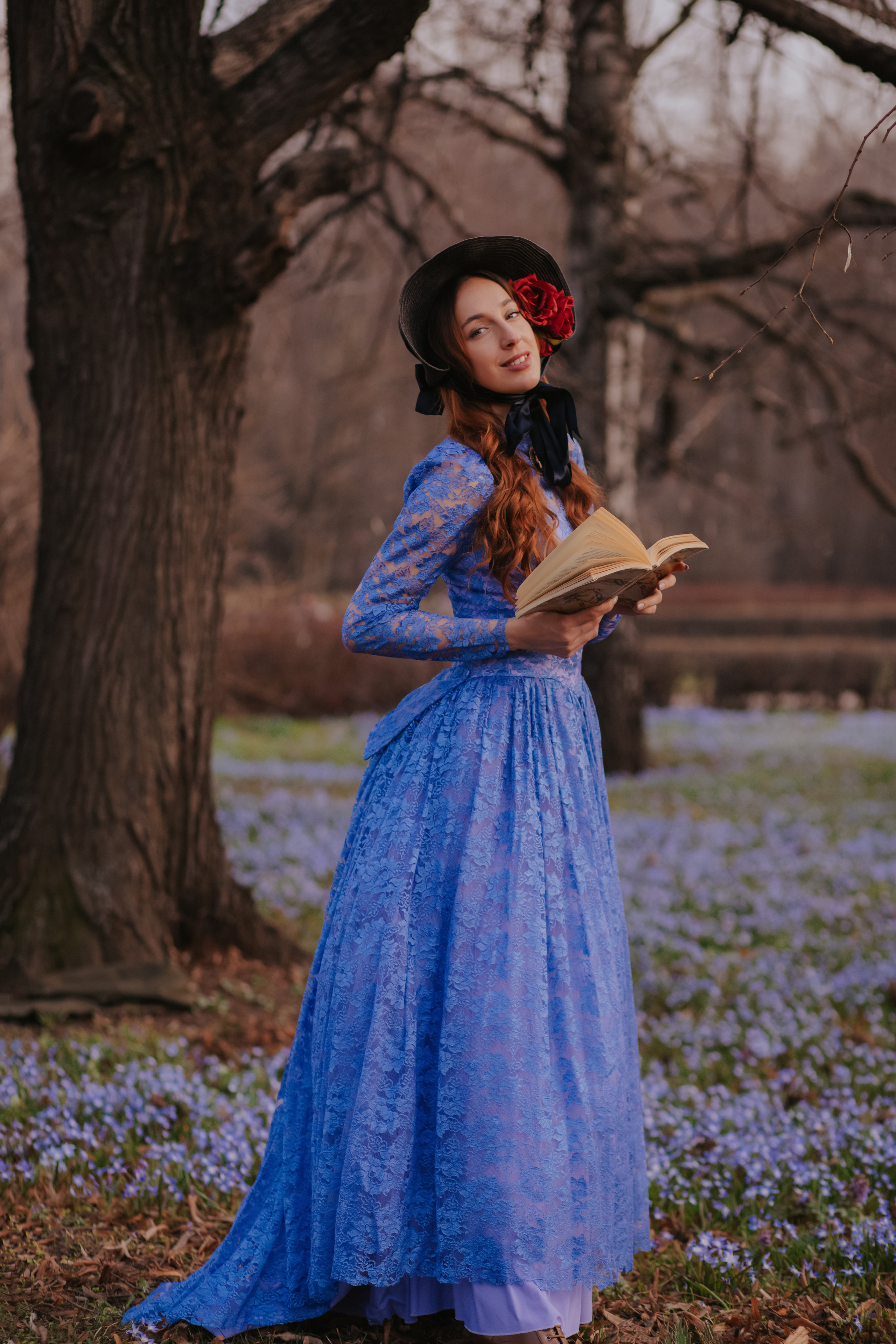 Первоцветы в саду. Художественная винтажная фотография