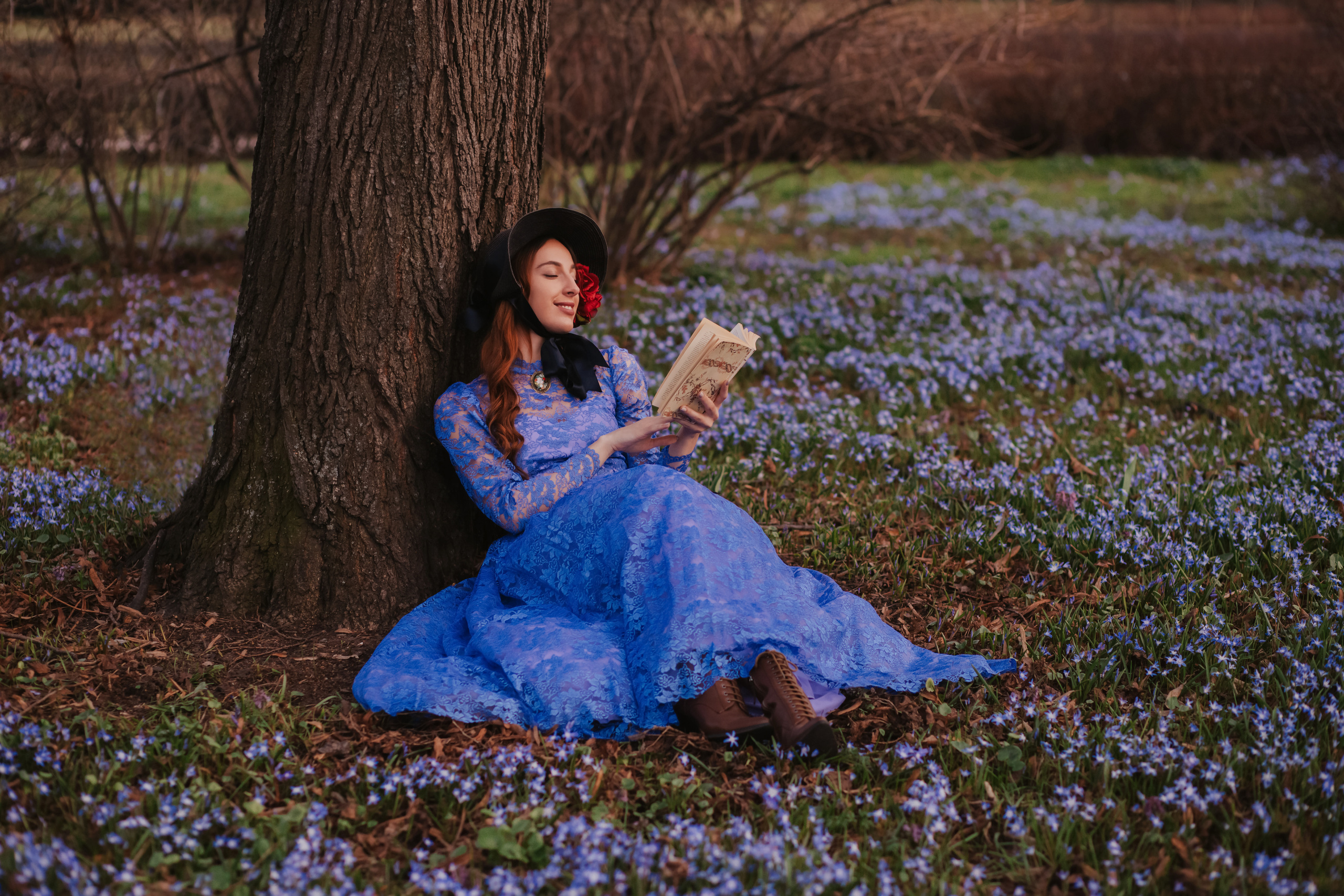 Первоцветы в саду. Художественная винтажная фотография