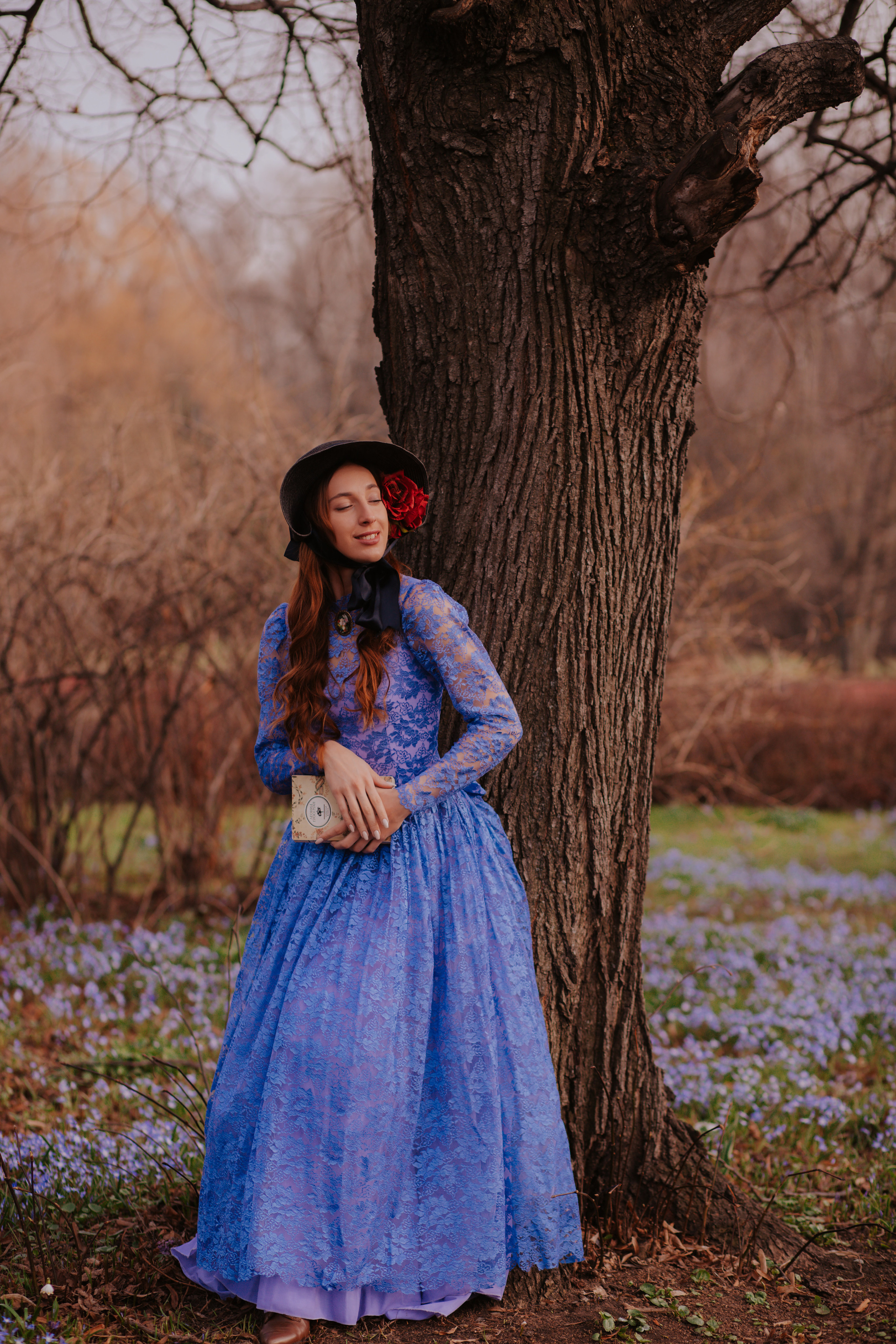 Первоцветы в саду. Художественная винтажная фотография