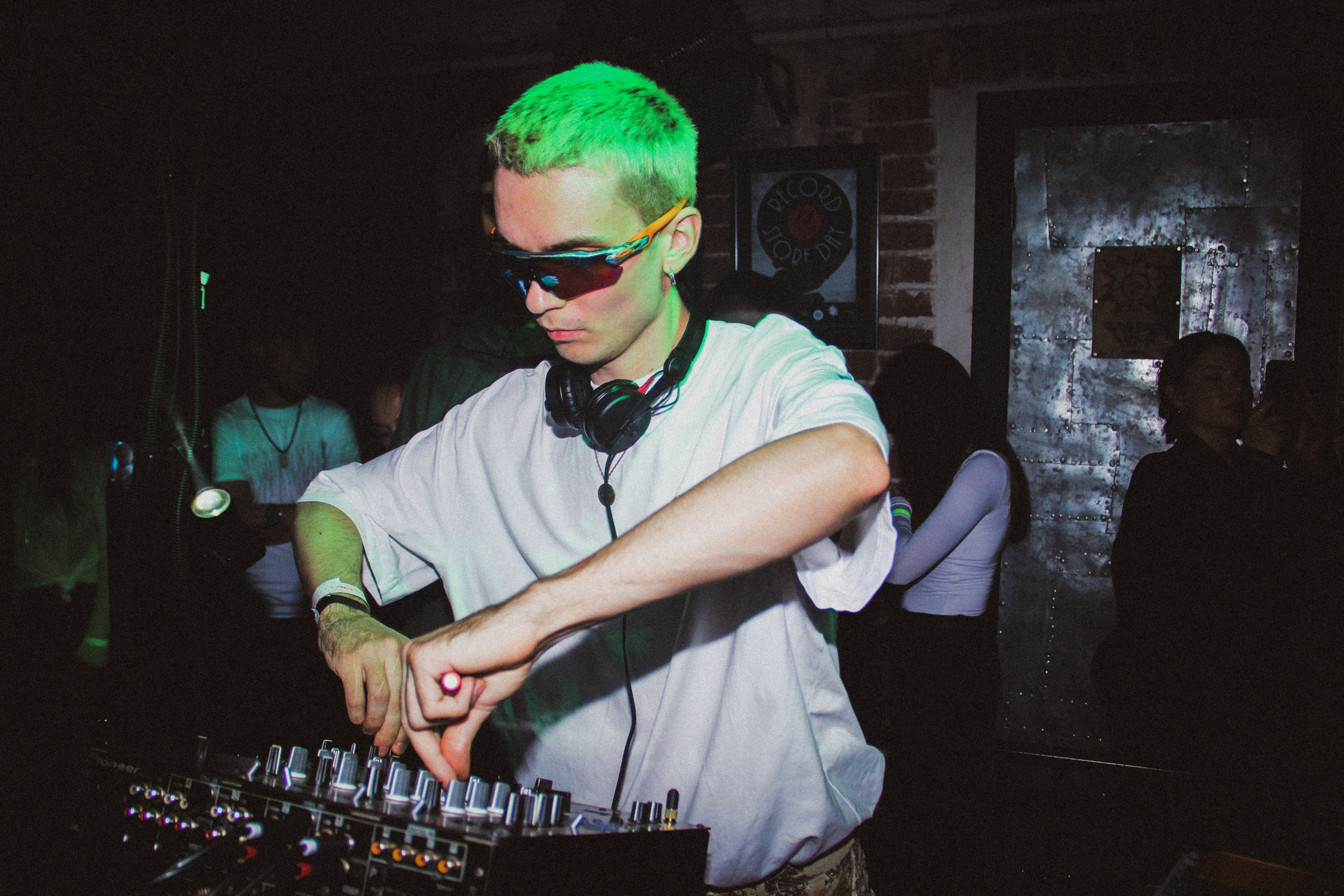Бар «Ставников» мероприятие MOSHPIT FUNK & Friends. RONNY photo | фотограф Екатеринбург — Санкт-Петербург