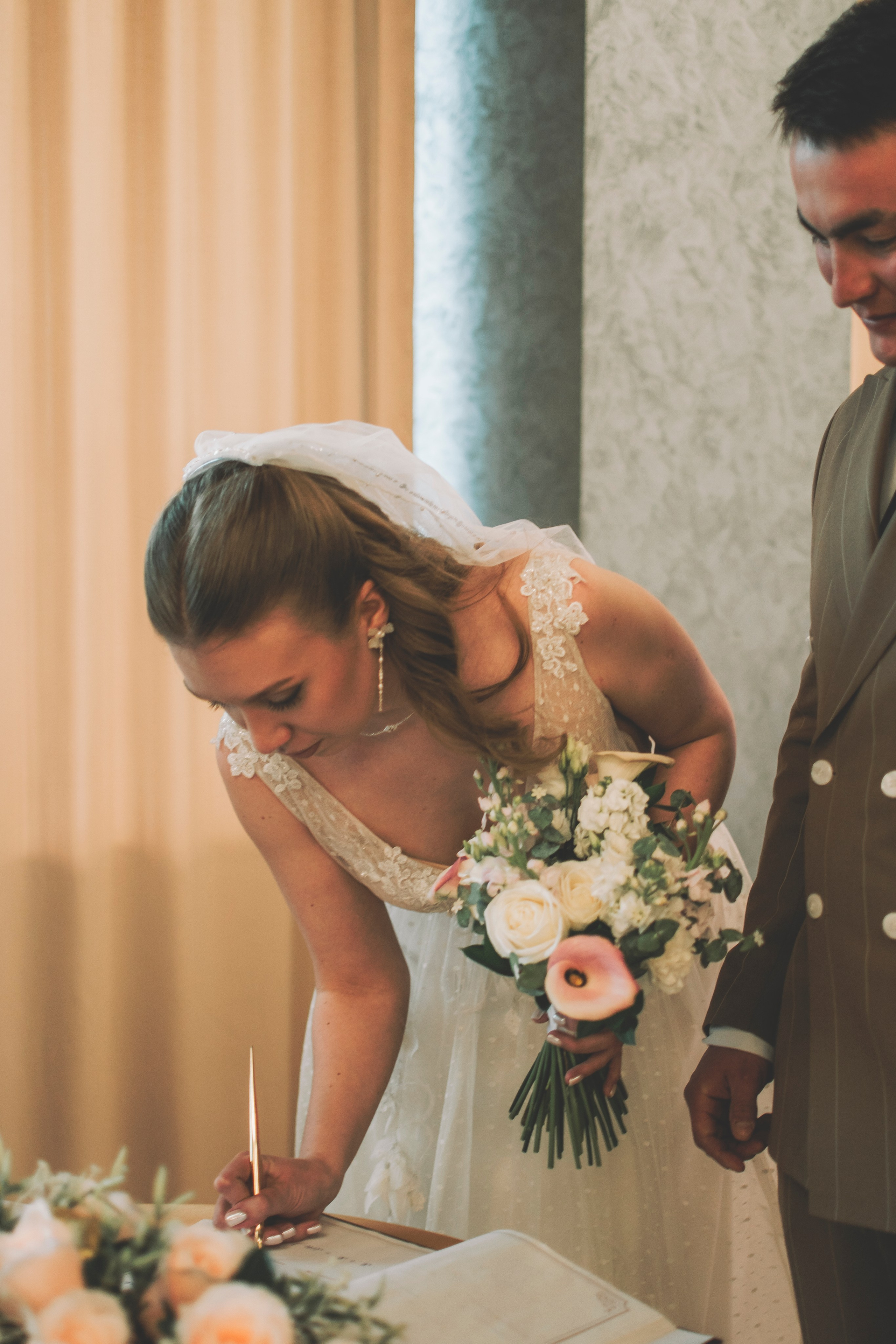 Альберт и Анастасия (Студийная фотосессия, роспись в ДК Нефтяник + фотосессия с гостями). Семейный и свадебный фотограф Губкинский и Ставрополь