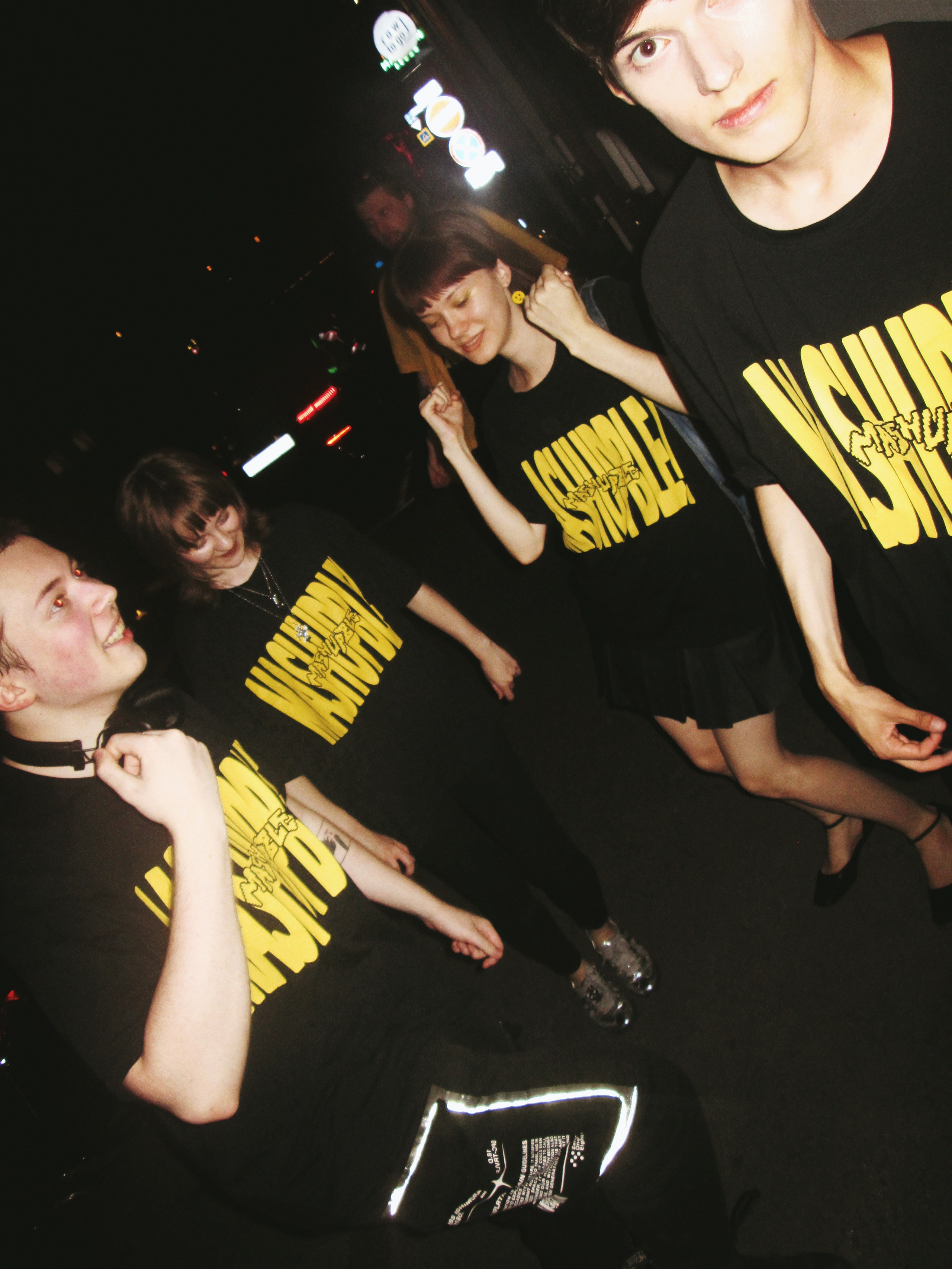 Съемка мерча MASHUPBLE. Концертный и портретный фотограф в Москве Соня Спросонья