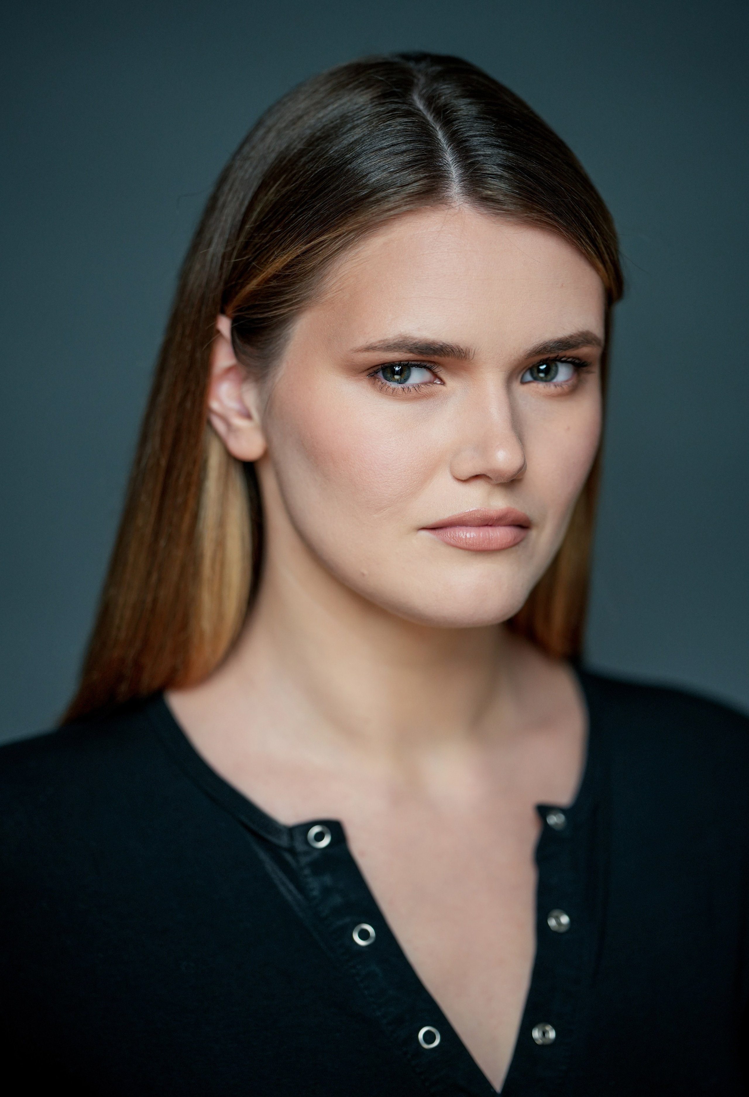 Актриса Алина Шацова. Портретная съемка в Москве, студийный фотограф Игорь Фомин