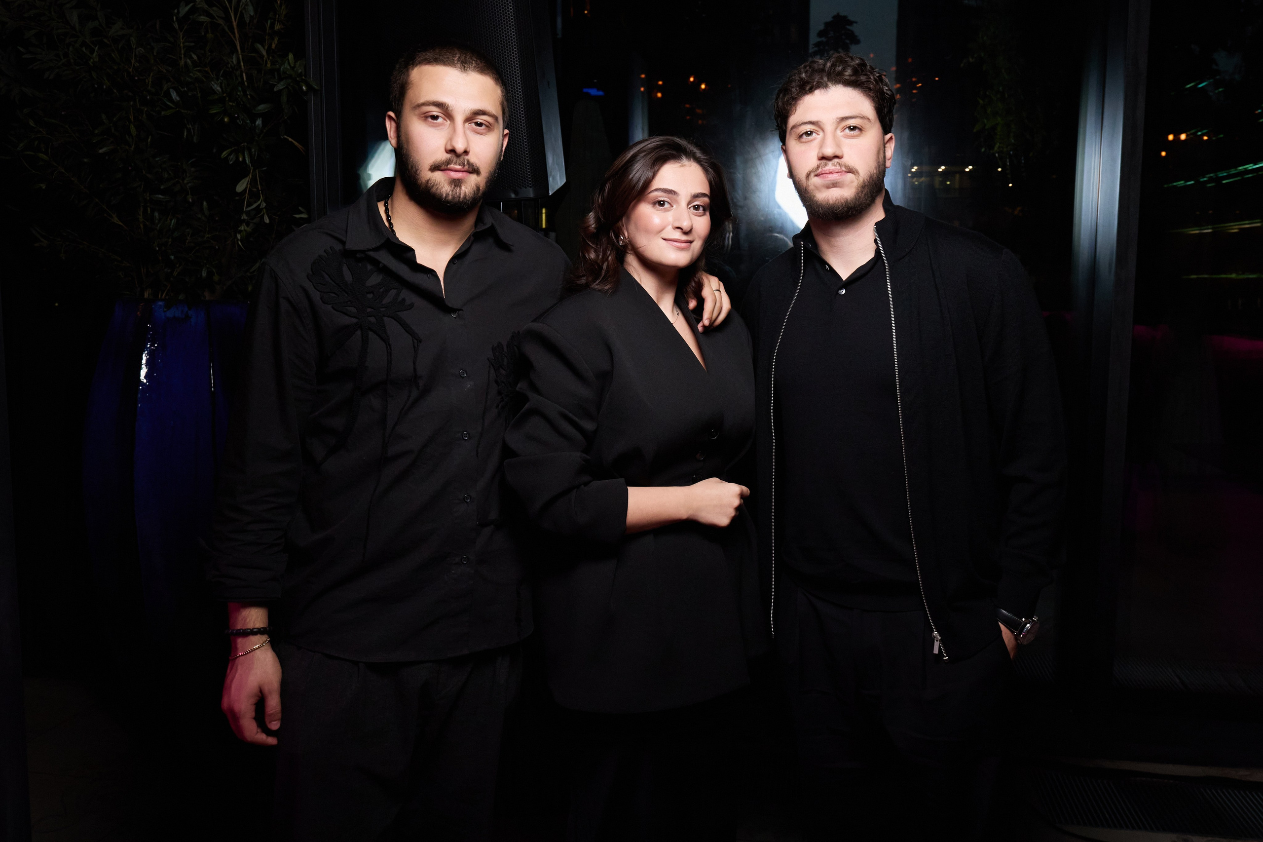 Групповой портрет с дополнительным светом