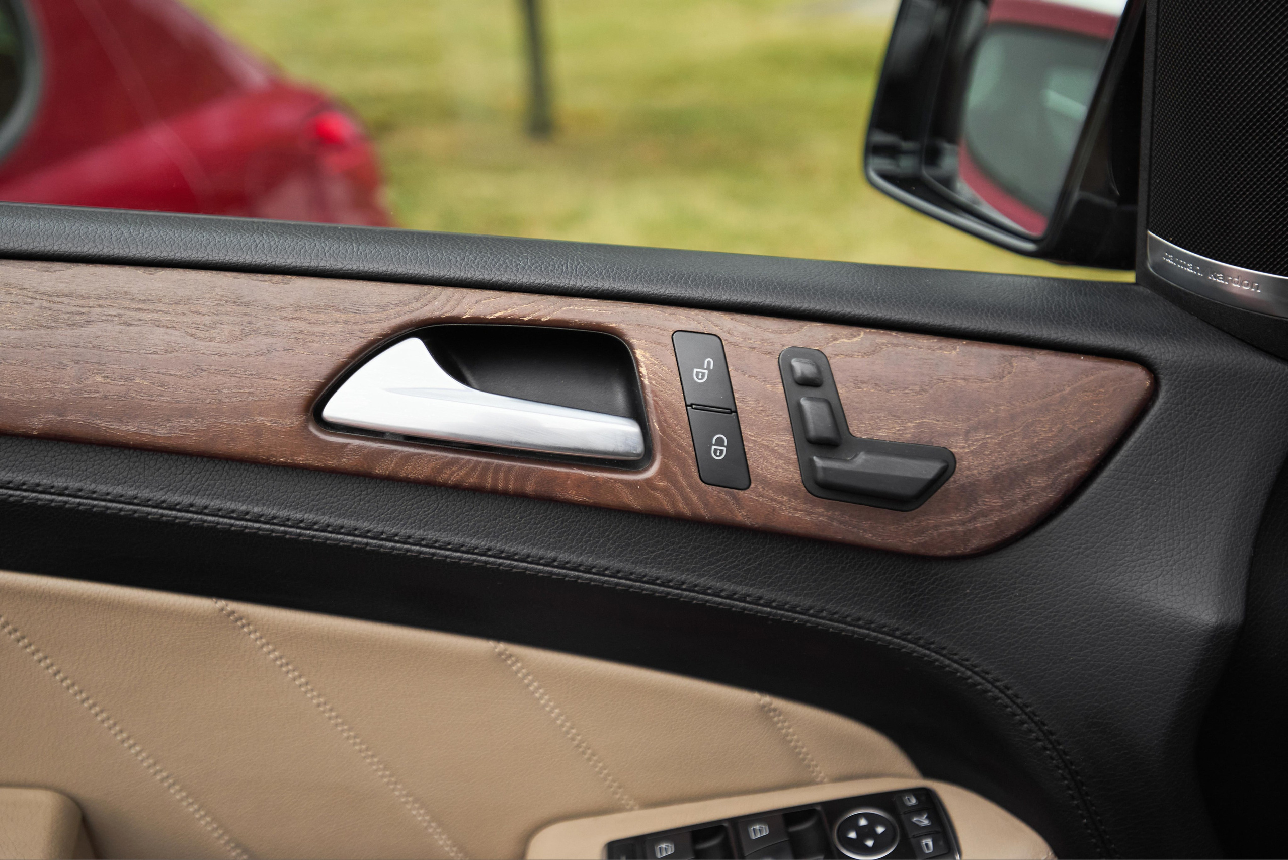 Mercedes GL350. Автомобильный и интерьерный фотограф в Минске Александр Тагаев