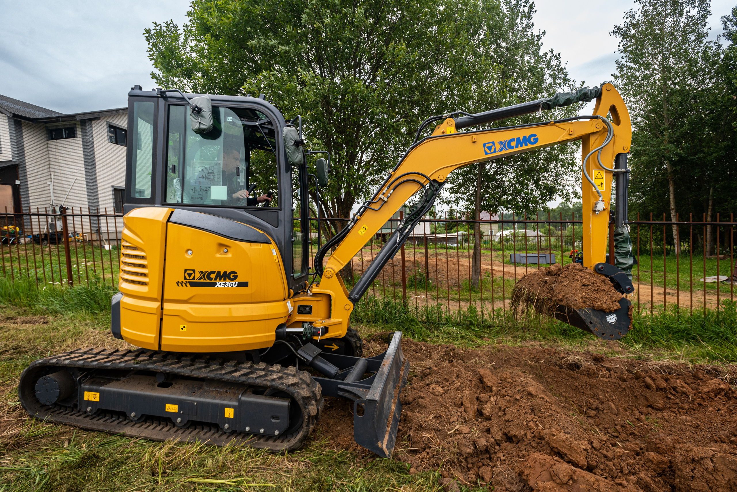 Спецтехника Метатэкс. Автомобильный и интерьерный фотограф в Минске Александр Тагаев