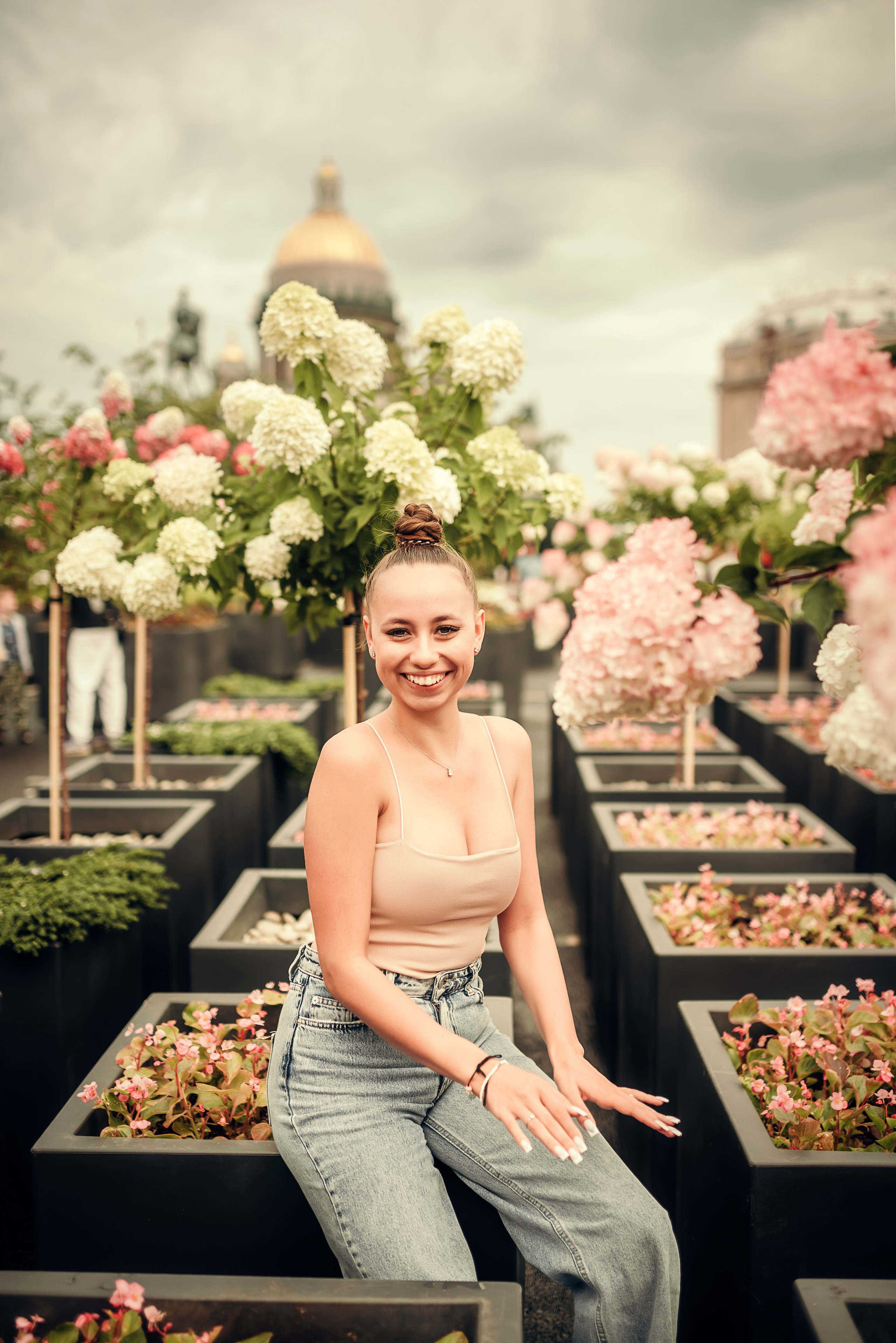 Вика и Никита, летняя фотосессия на Исаакиевской площади. Фотограф в Санкт- Петербурге Мария Золотарь