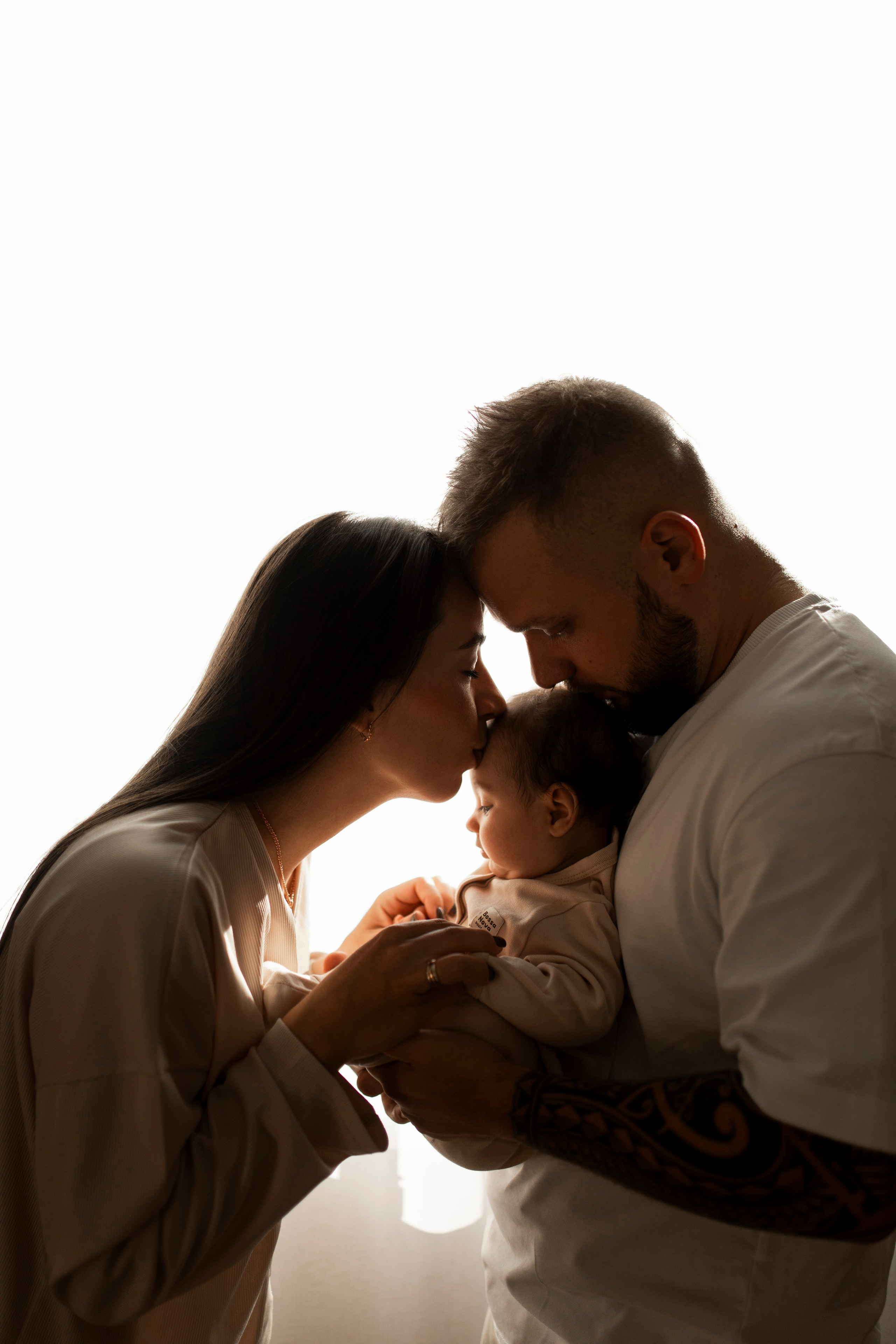 | ПЕРВЫЕ МГНОВЕНИЯ |