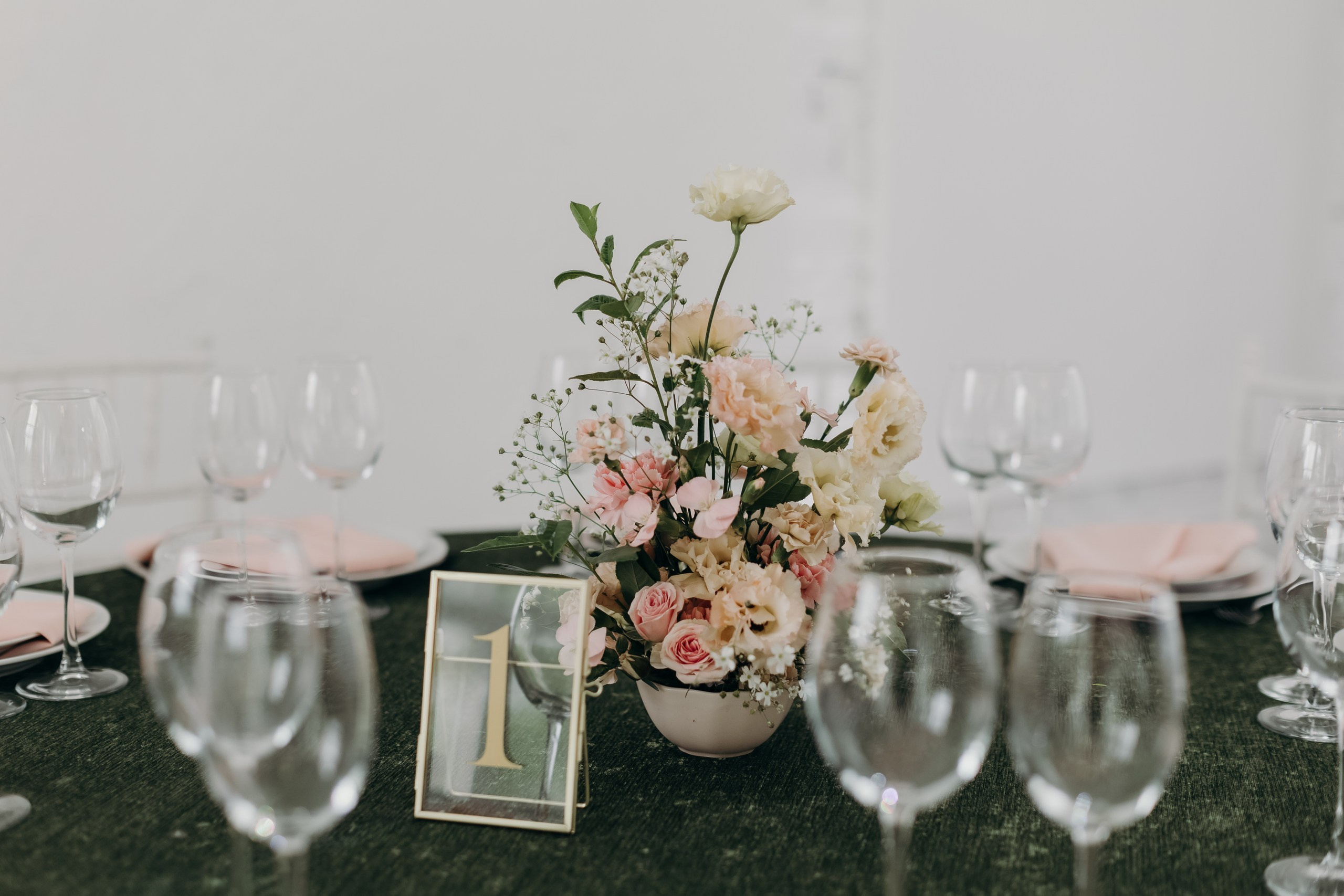 Детали оформления свадьбы в нежных оттенках