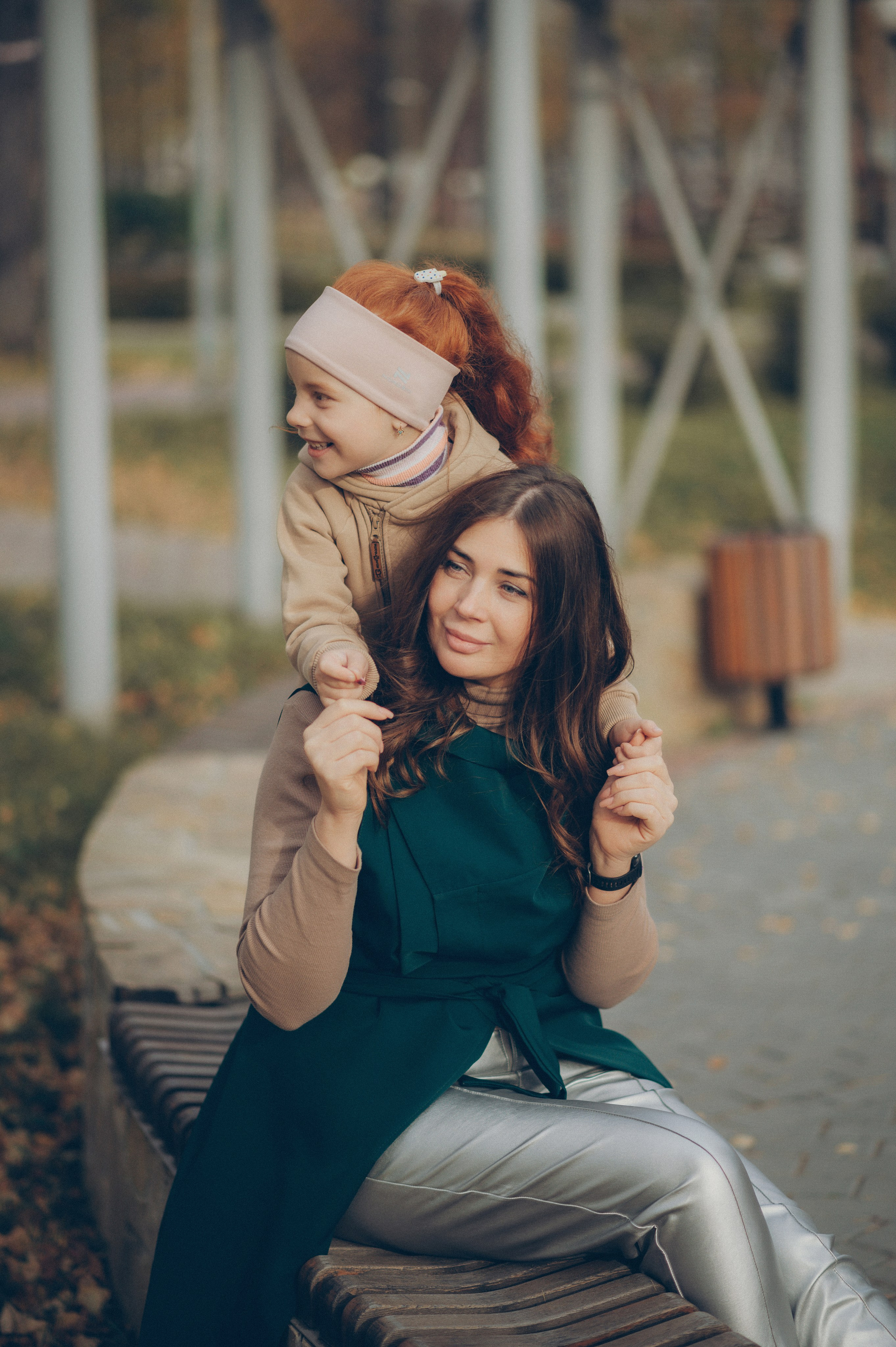 Анюта и Таня. Фотограф, г. Лесной Свердловской области