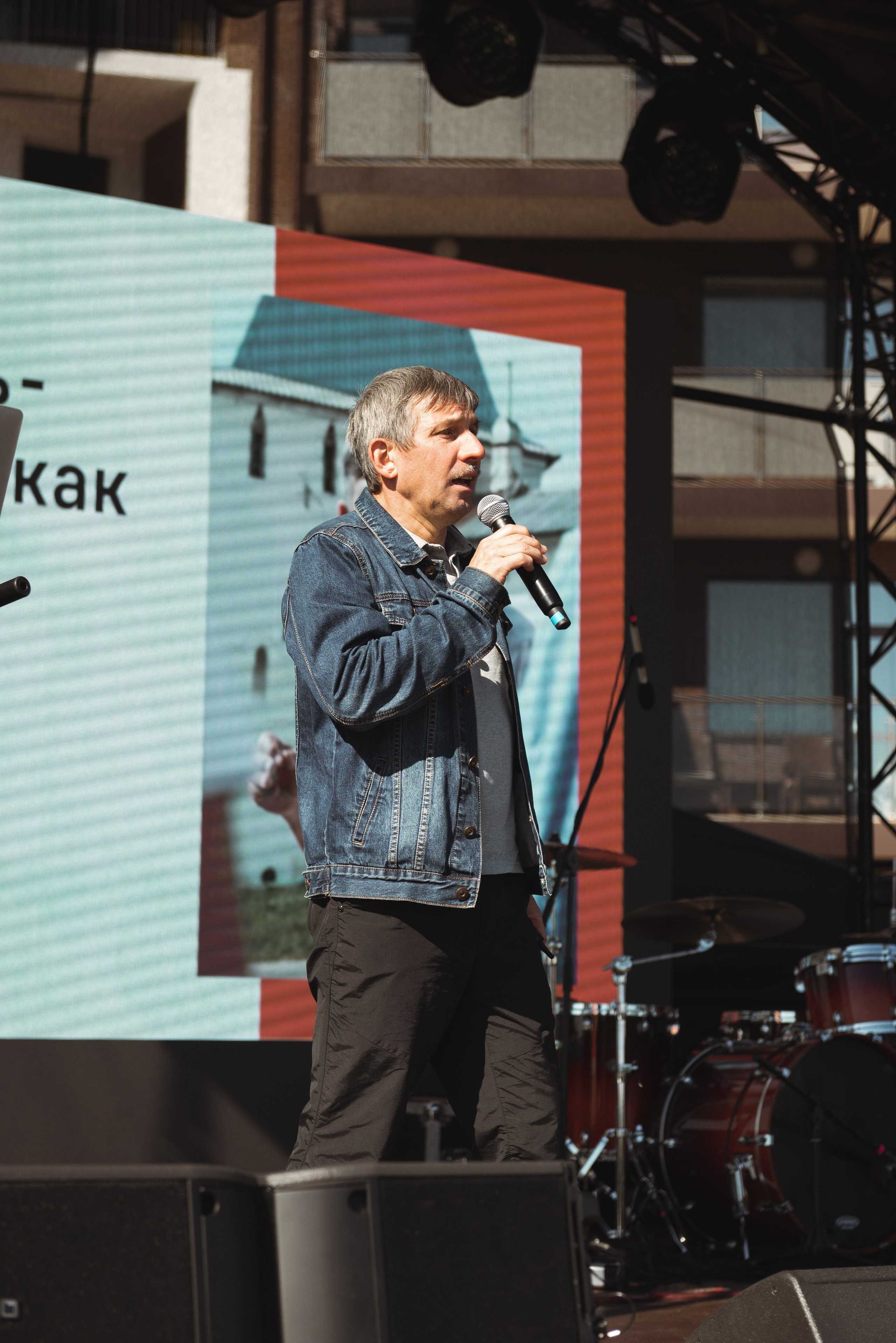 Фестиваль «Широта» и показ в «Азимут» Переславль-Залесский. Фотограф Москва Настя Профотовна. Репортажные, свадебные и контент фотосессии