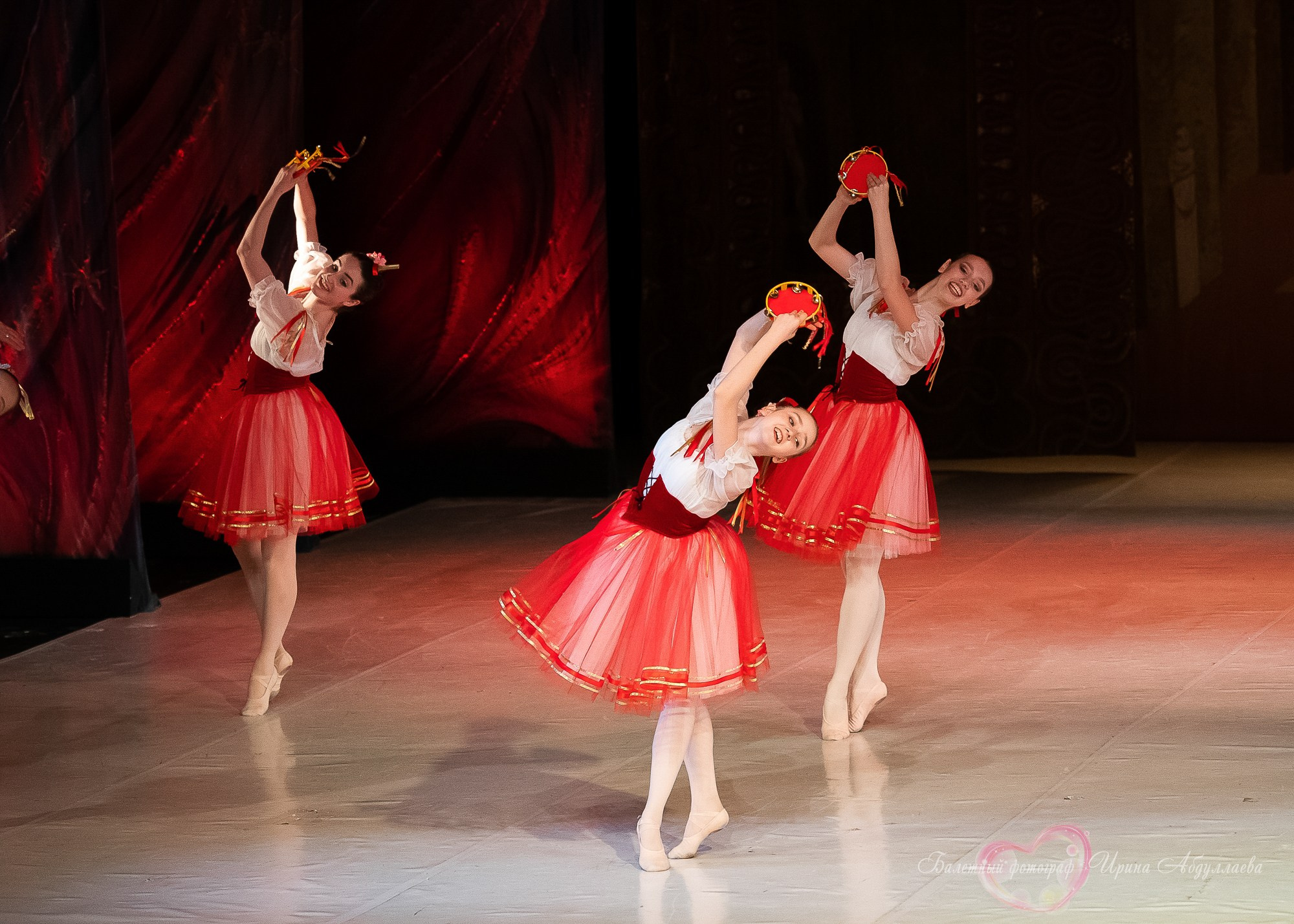 Хореографический колледж ЛЕДЯХ «Наставники»