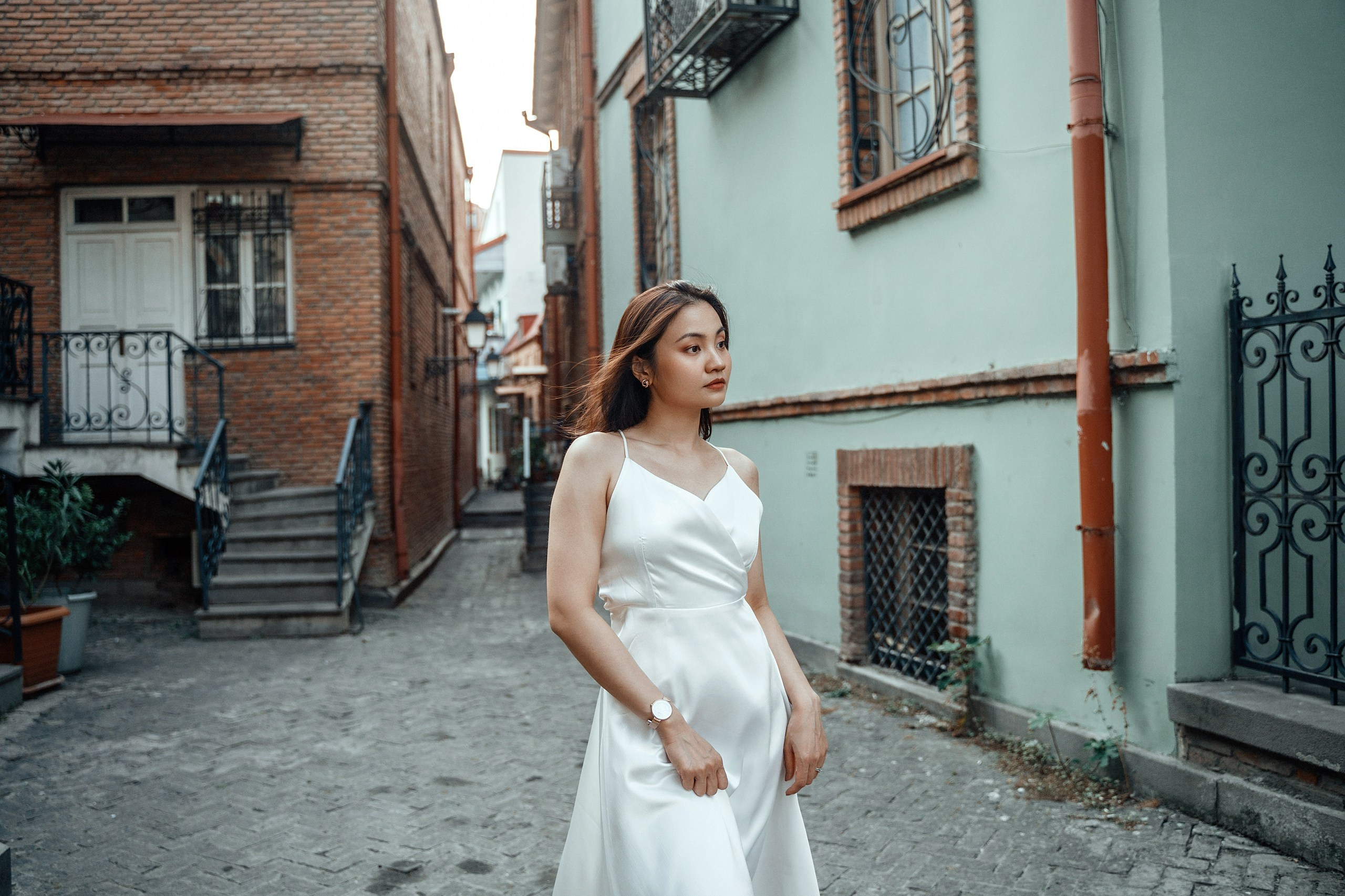 Alaeddine & Matika on the Peace Bridge in Tbilisi. Photographer Sergey Otkrytyi in Batumi & Tbilisi